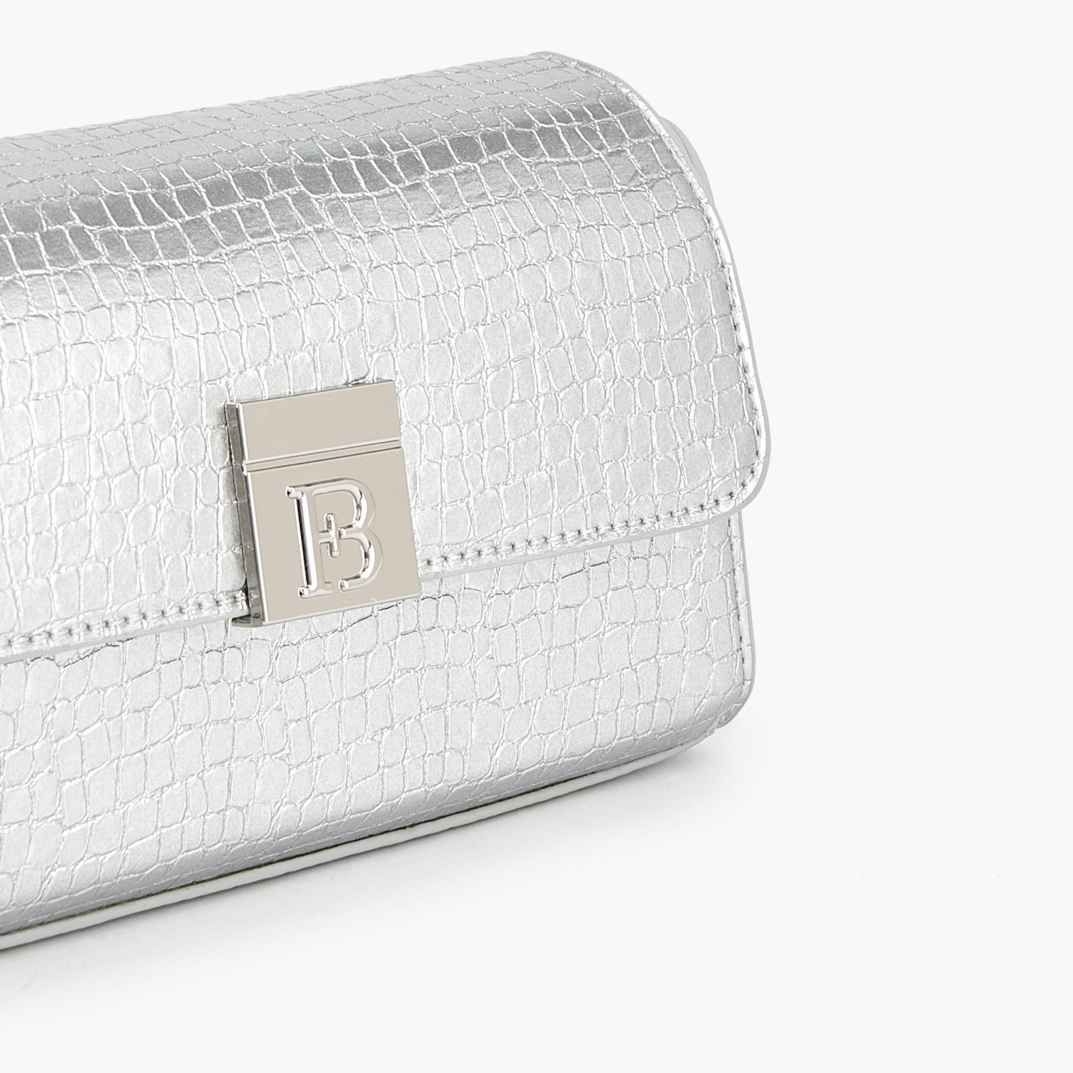 شنطة كروس بودي بارزة الملمس مع حزام سلسلة من فلورا بيلا-women-bagsandwallets-handbags-image-5