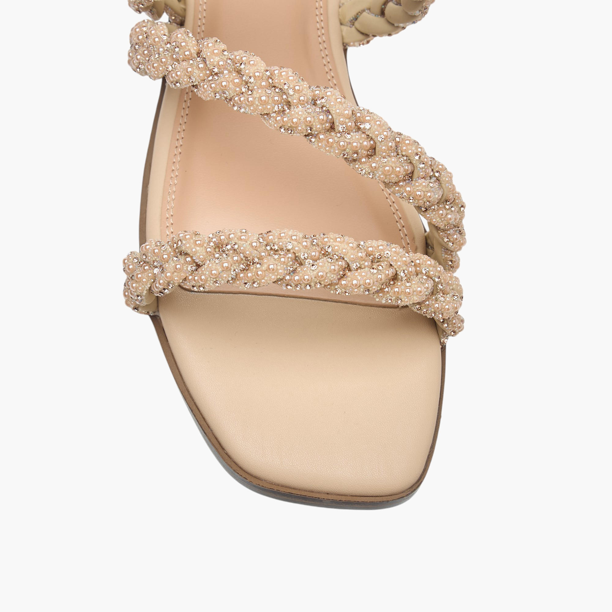 صندل مزين سهل الارتداء للنساء من سيليست-women-shoes-flats-sandals-image-4