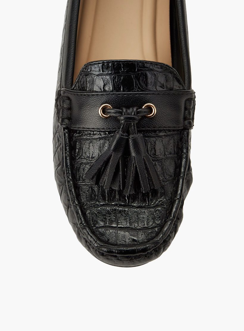 حذاء موكاسين بزينة شرّابة للنساء من فلورا بيلا-women-shoes-flats-moccasins-image-5