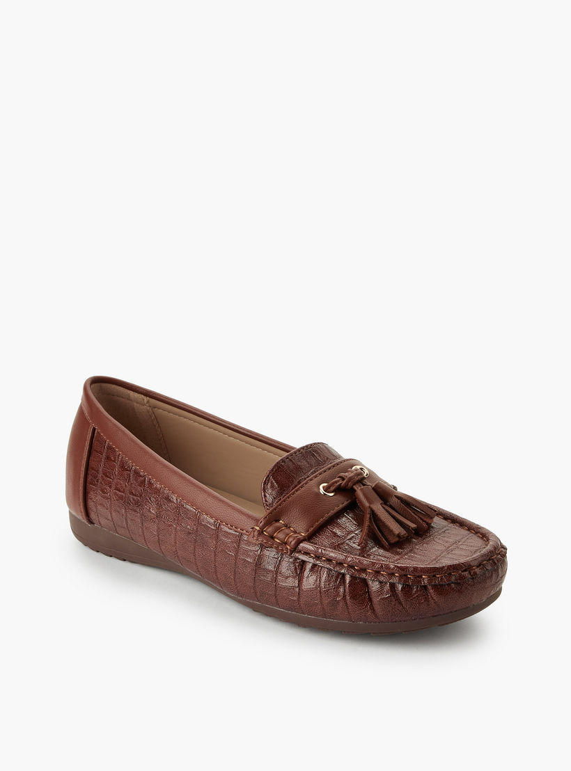 حذاء موكاسين بزينة شرّابة للنساء من فلورا بيلا-women-shoes-flats-moccasins-image-2