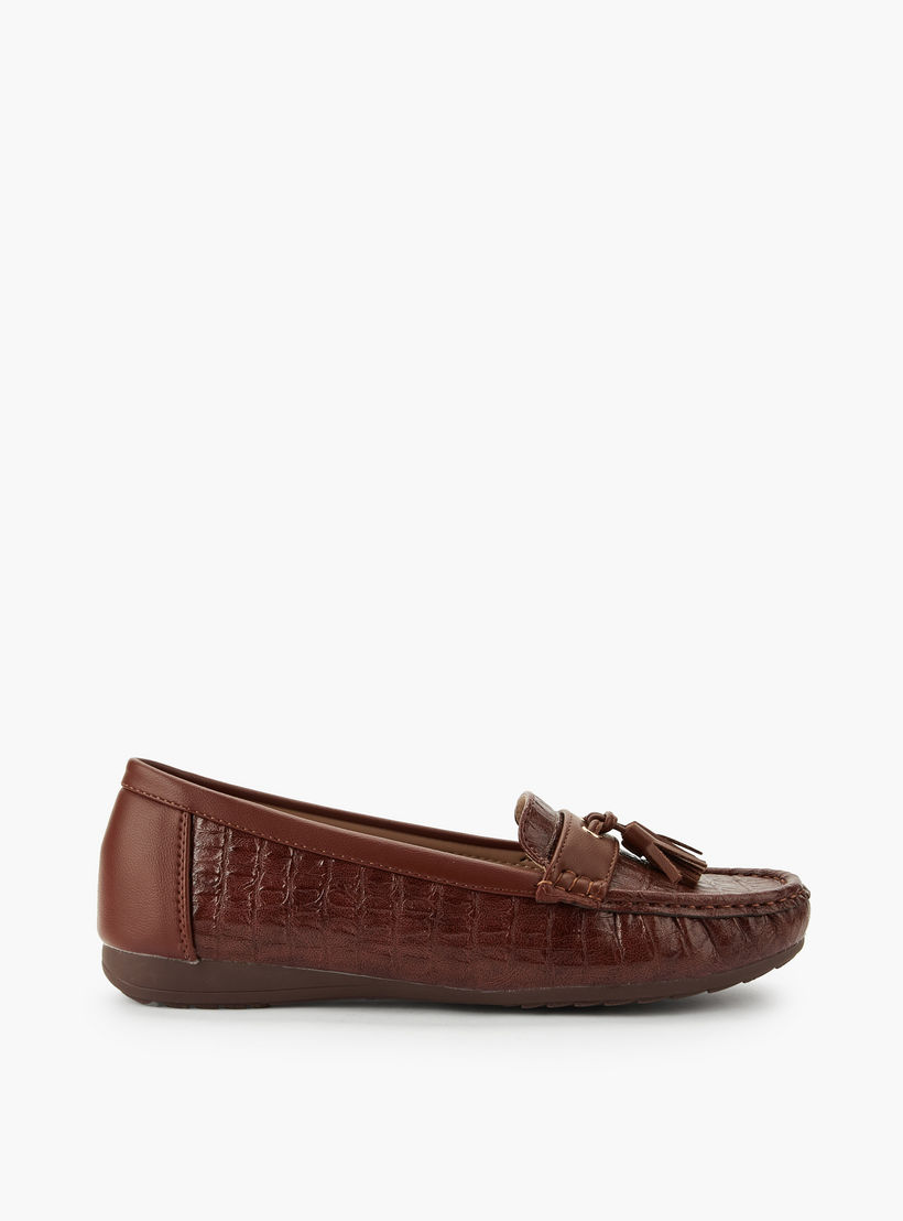 حذاء موكاسين بزينة شرّابة للنساء من فلورا بيلا-women-shoes-flats-moccasins-image-3