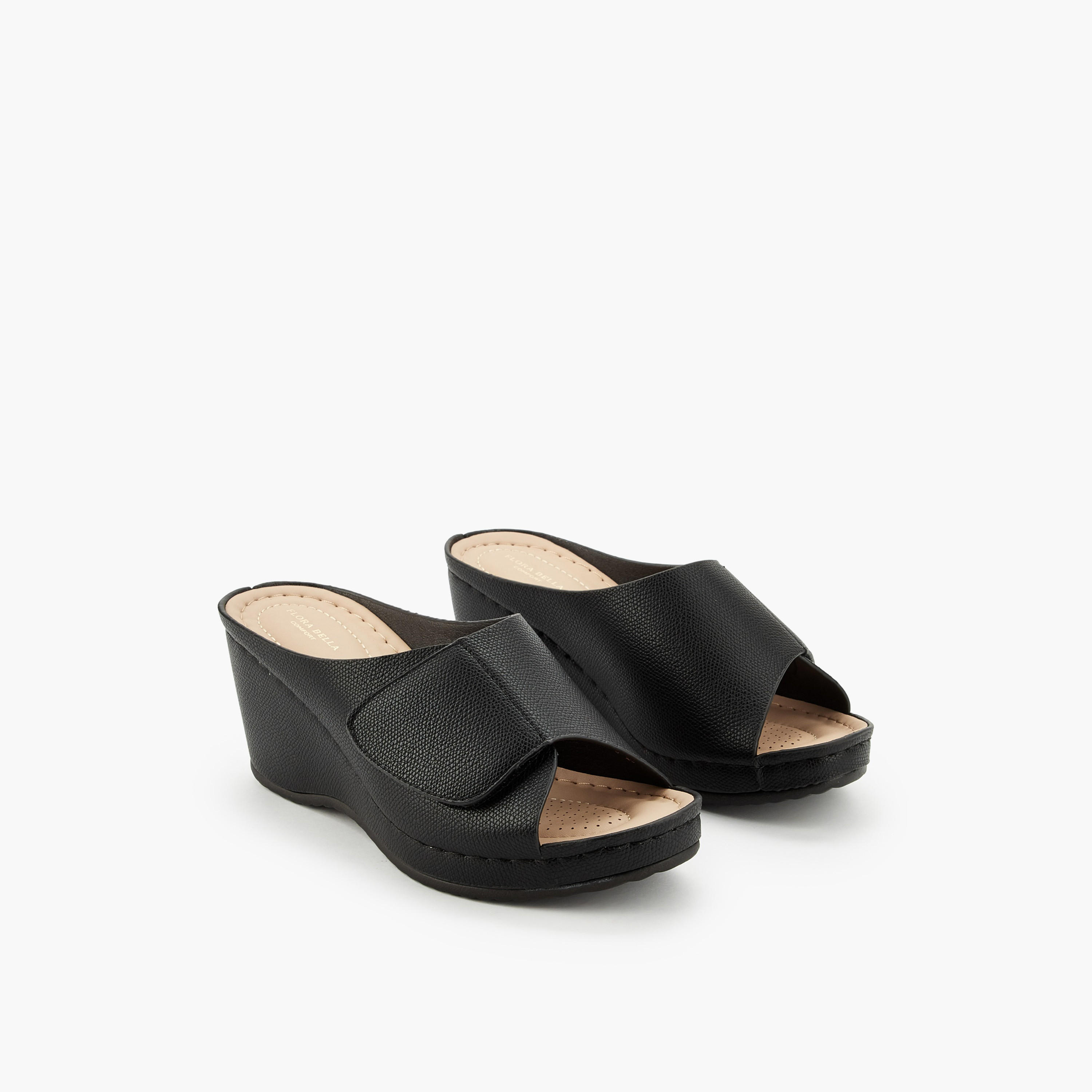 صندل ويدج بارز الملمس للنساء من فلورا بيلا-women-shoes-sandals-heeled-image-1