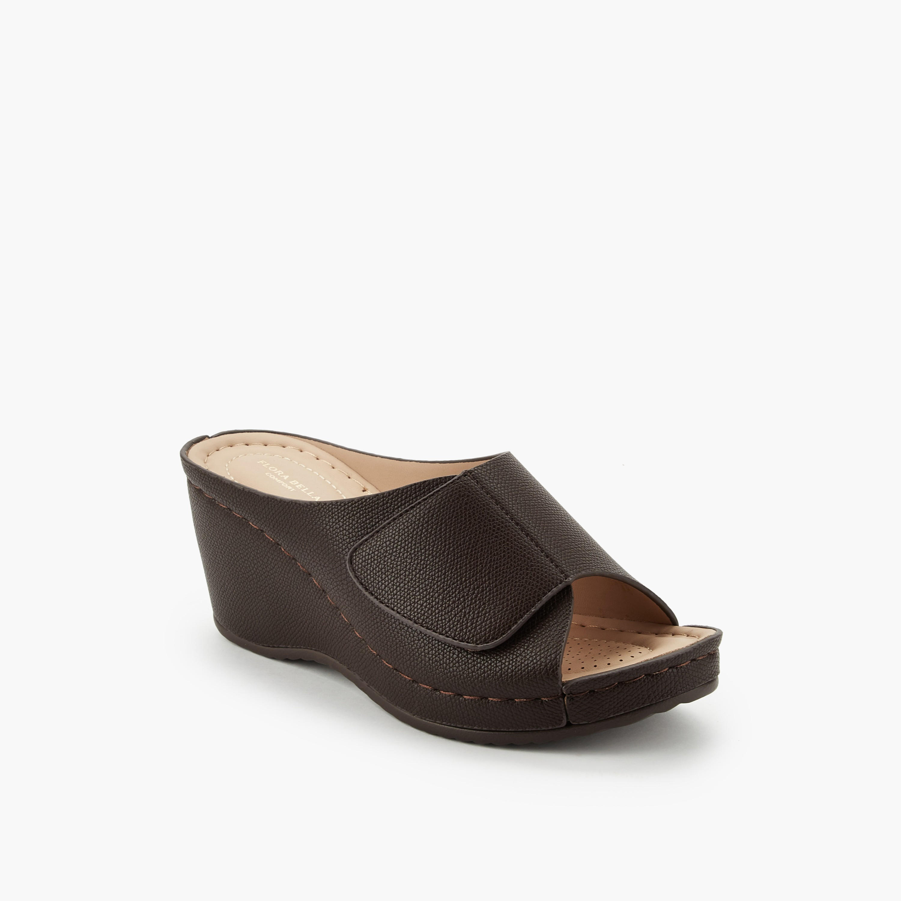 صندل ويدج بارز الملمس للنساء من فلورا بيلا-women-shoes-sandals-heeled-image-2