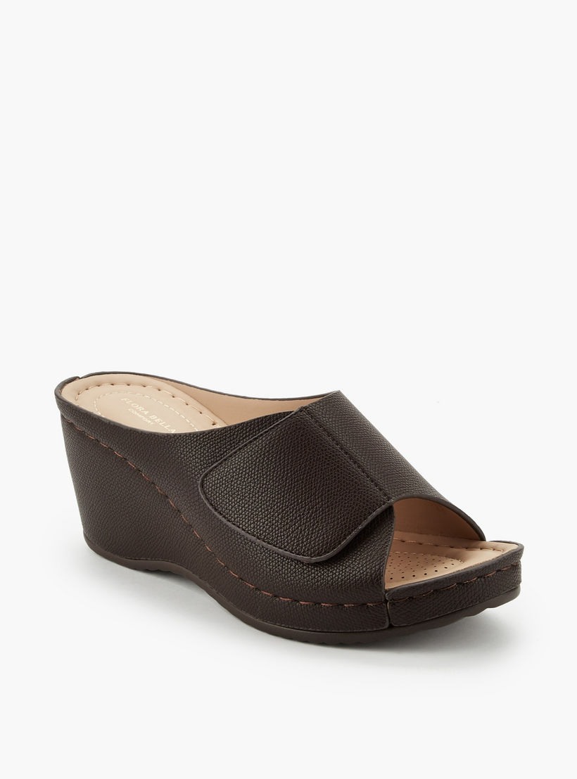 صندل ويدج بارز الملمس للنساء من فلورا بيلا-women-shoes-sandals-heeled-image-2