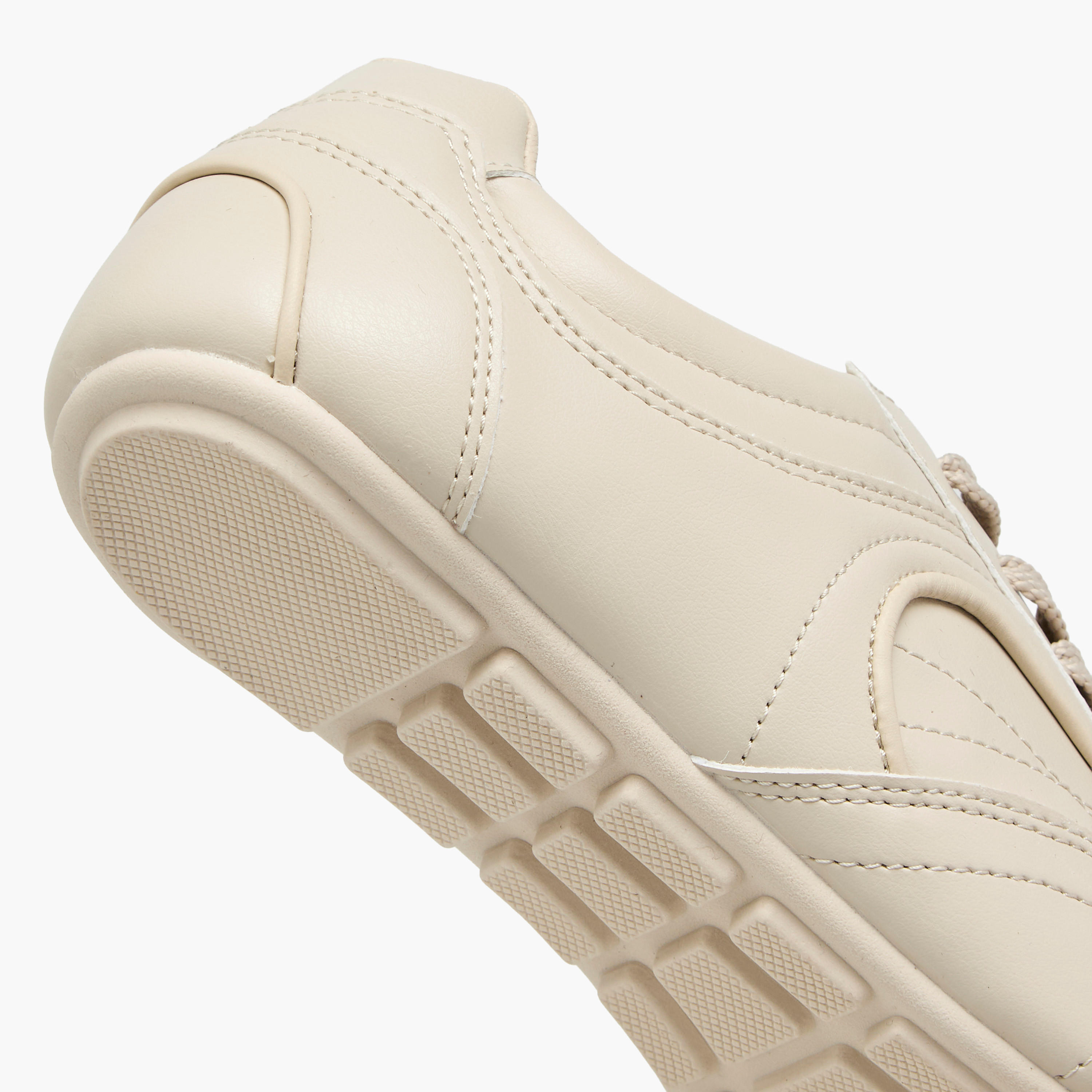 حذاء سنيكرز برباط إغلاق للنساء من فلورا بيلا-women-shoes-sneakers-image-5