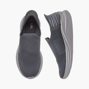 حذاء سنيكرز سهل الارتداء وبارز الملمس من أل بي أل من شو إكسبريس-men-shoes-sneakers-image-1