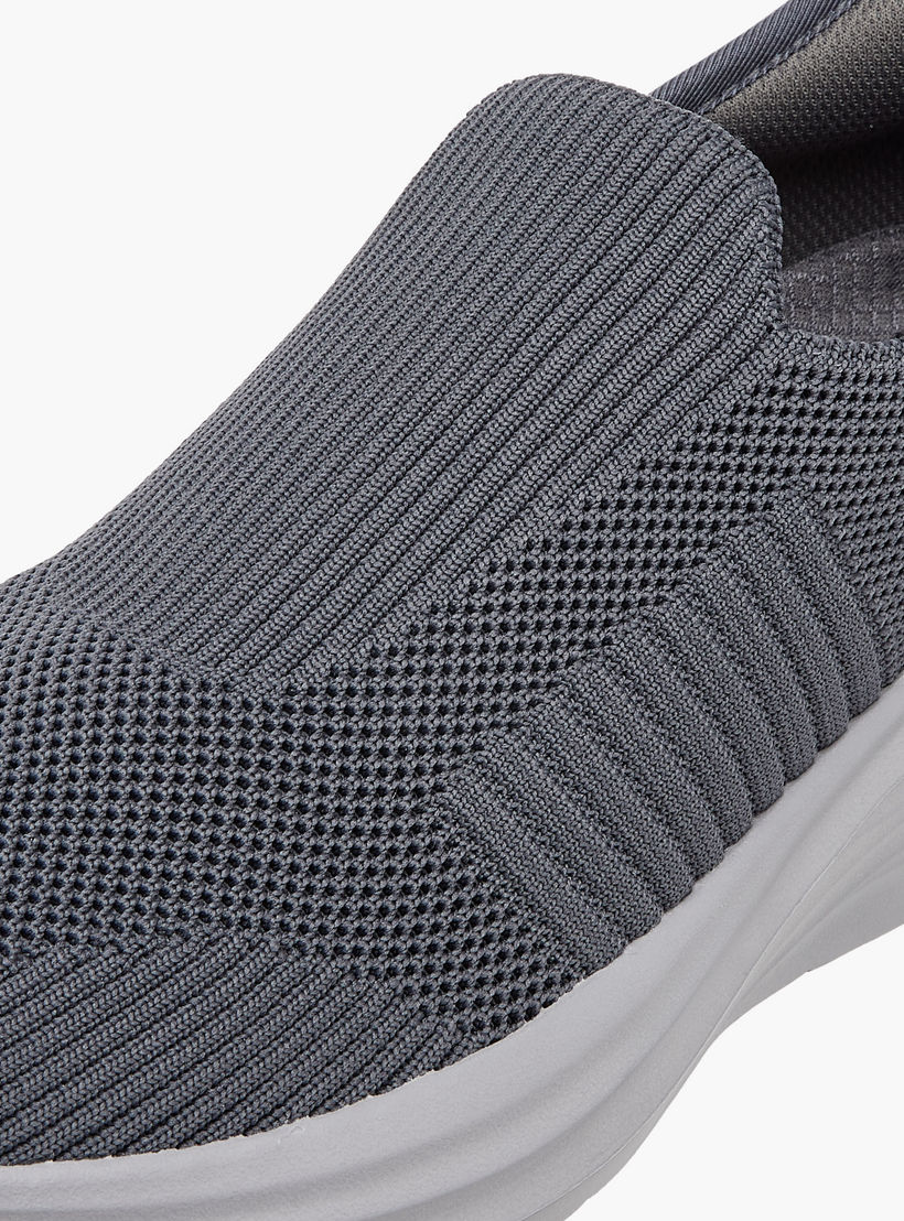 حذاء سنيكرز سهل الارتداء وبارز الملمس من أل بي أل من شو إكسبريس-men-shoes-sneakers-image-4
