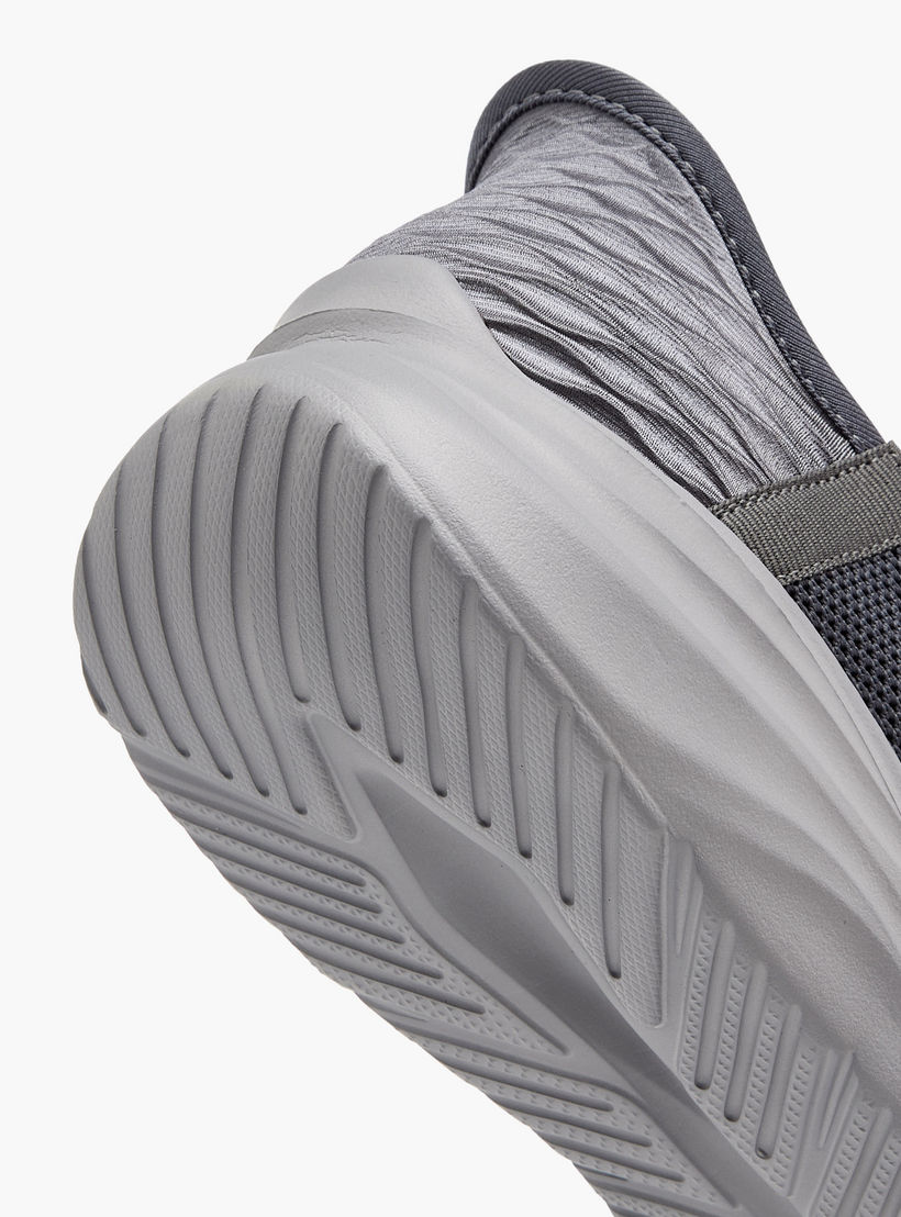 حذاء سنيكرز سهل الارتداء وبارز الملمس من أل بي أل من شو إكسبريس-men-shoes-sneakers-image-5
