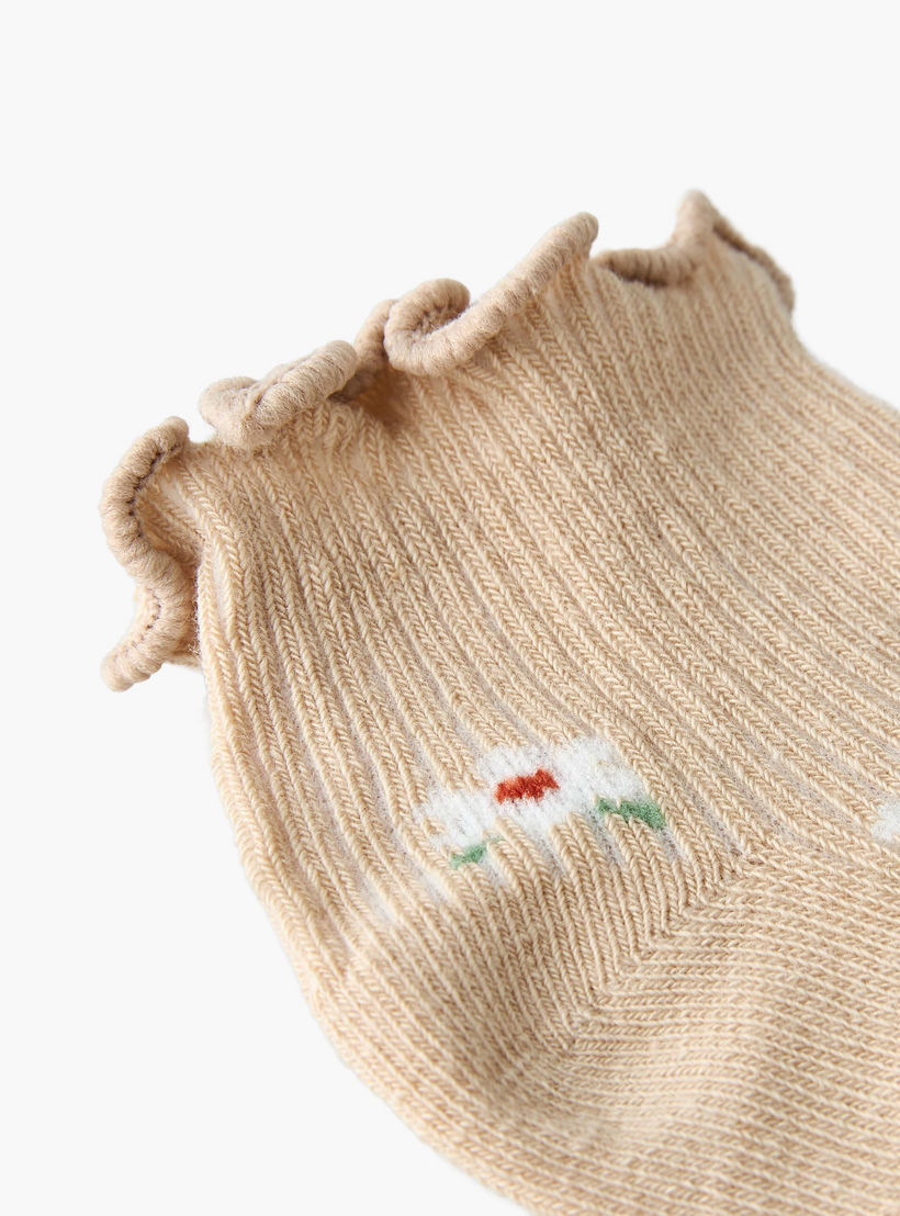 طقم جوارب متنوعة 5 أزواج بطول الكاحل وبحافة مموجة من بيرفيت-baby-girls-accessories-socks-image-4