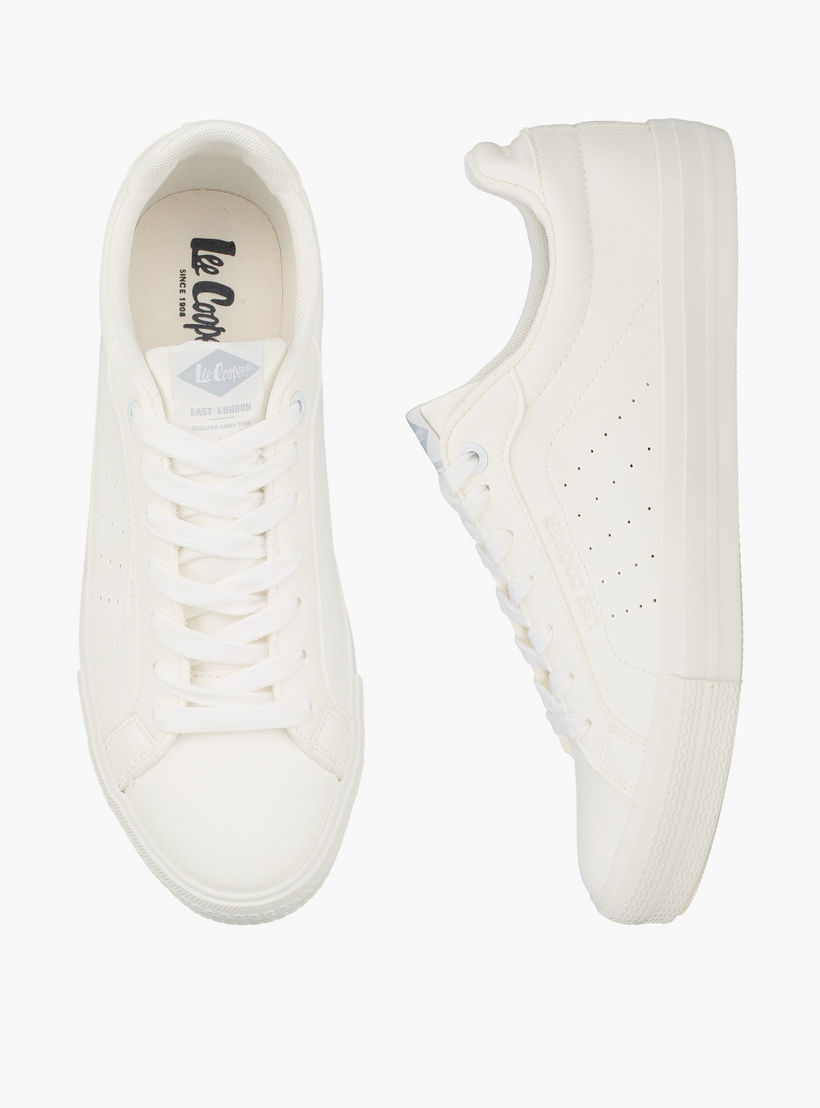 حذاء سنيكرز بطول الكاحل ورباط إغلاق للرجال من لي كوبر-men-shoes-sneakers-image-1