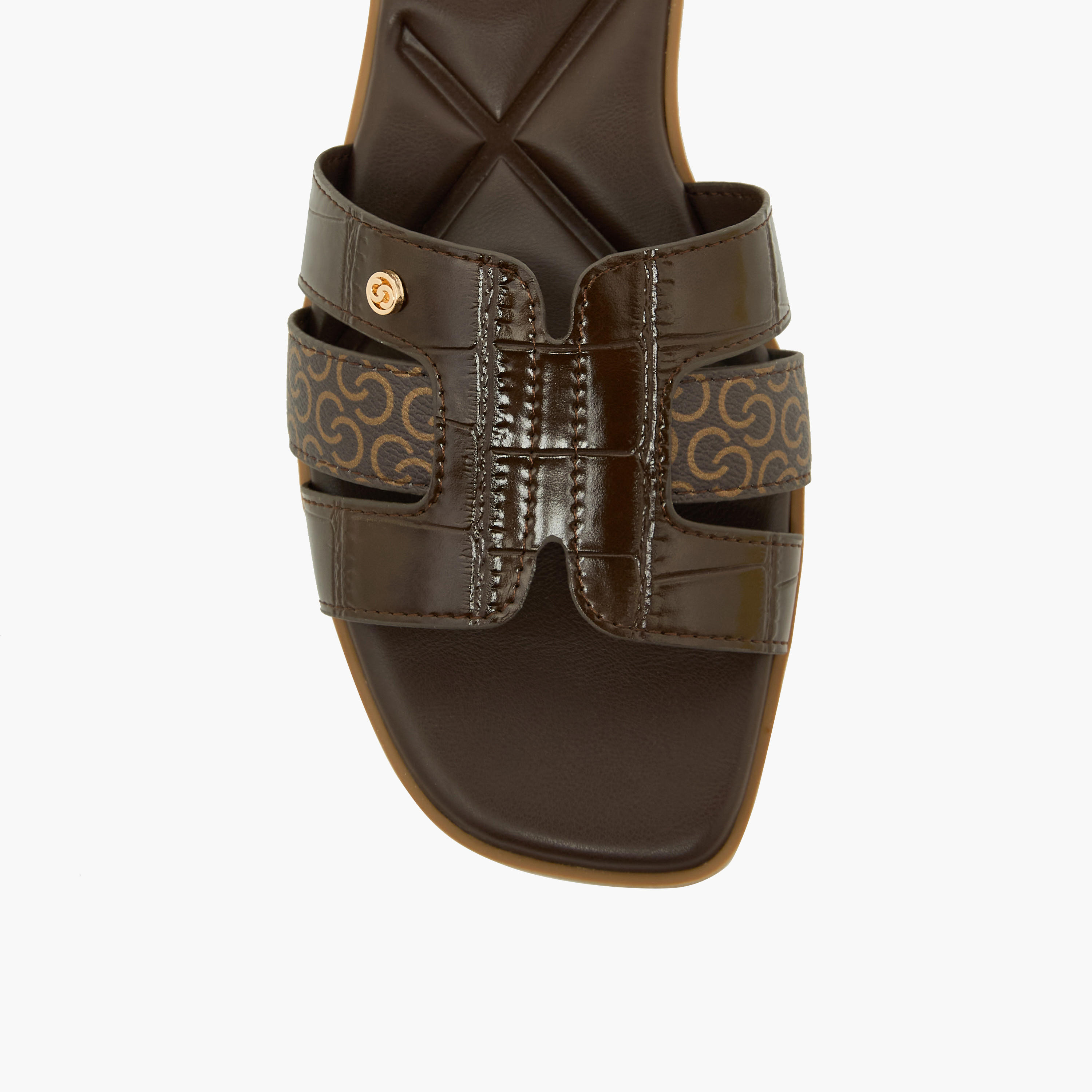 صندل نسائي بطبعة المونوغرام من سيليست-women-shoes-sandals-flats-image-7