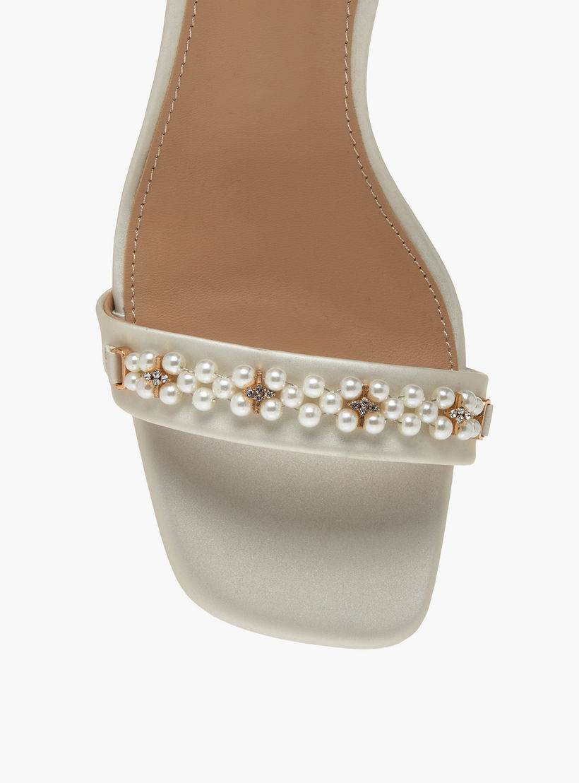 صندل ستيليتو سهل الارتداء بزينة لؤلؤ وإبزيم إغلاق من فلورا بيلا-women-shoes-sandals-heeled-image-4