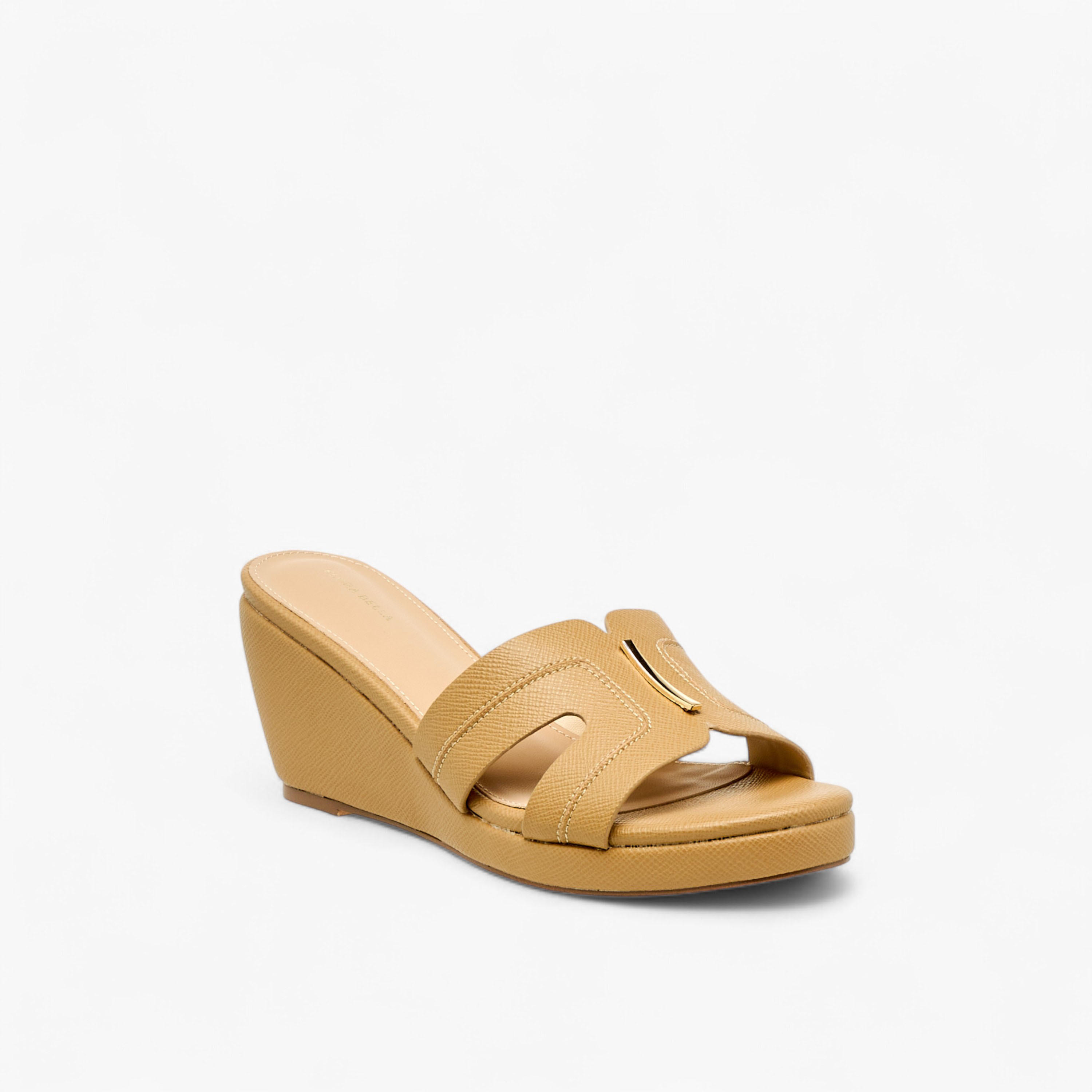 صندل بكعب ويدج وتفاصيل مفرغة للنساء من فلورا بيلا-women-shoes-sandals-heeled-image-2