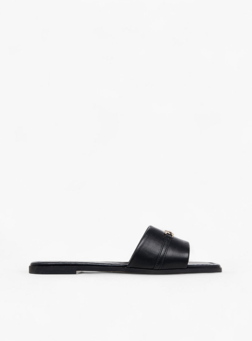 صندل سهل الارتداء بتفصيل إبزيم للنساء من سيليست-women-shoes-flats-sandals-image-3