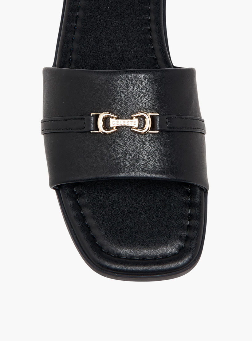 صندل سهل الارتداء بتفصيل إبزيم للنساء من سيليست-women-shoes-flats-sandals-image-4