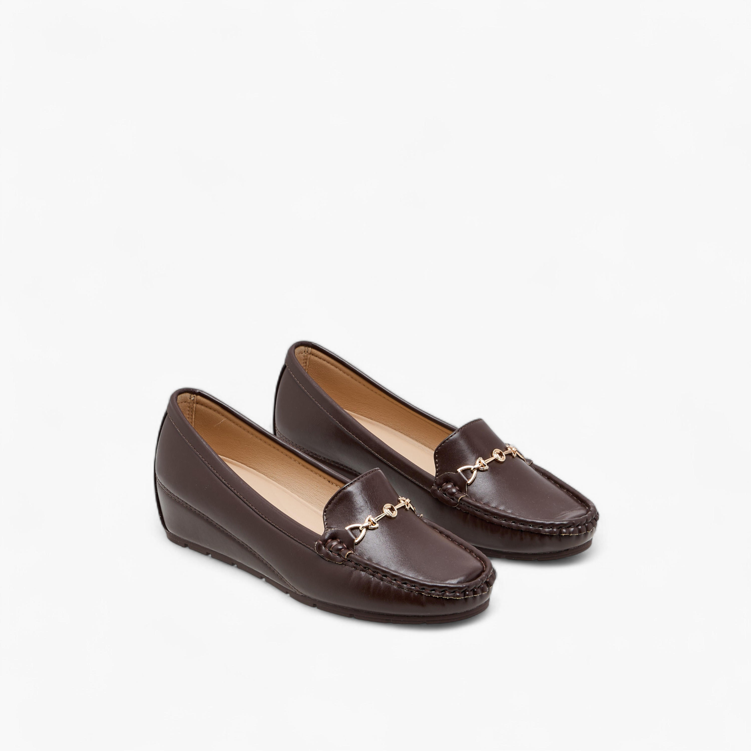حذاء لوفر بكعب لوفر وزينة ميتال من لو كونفورت-women-shoes-heels-image-1