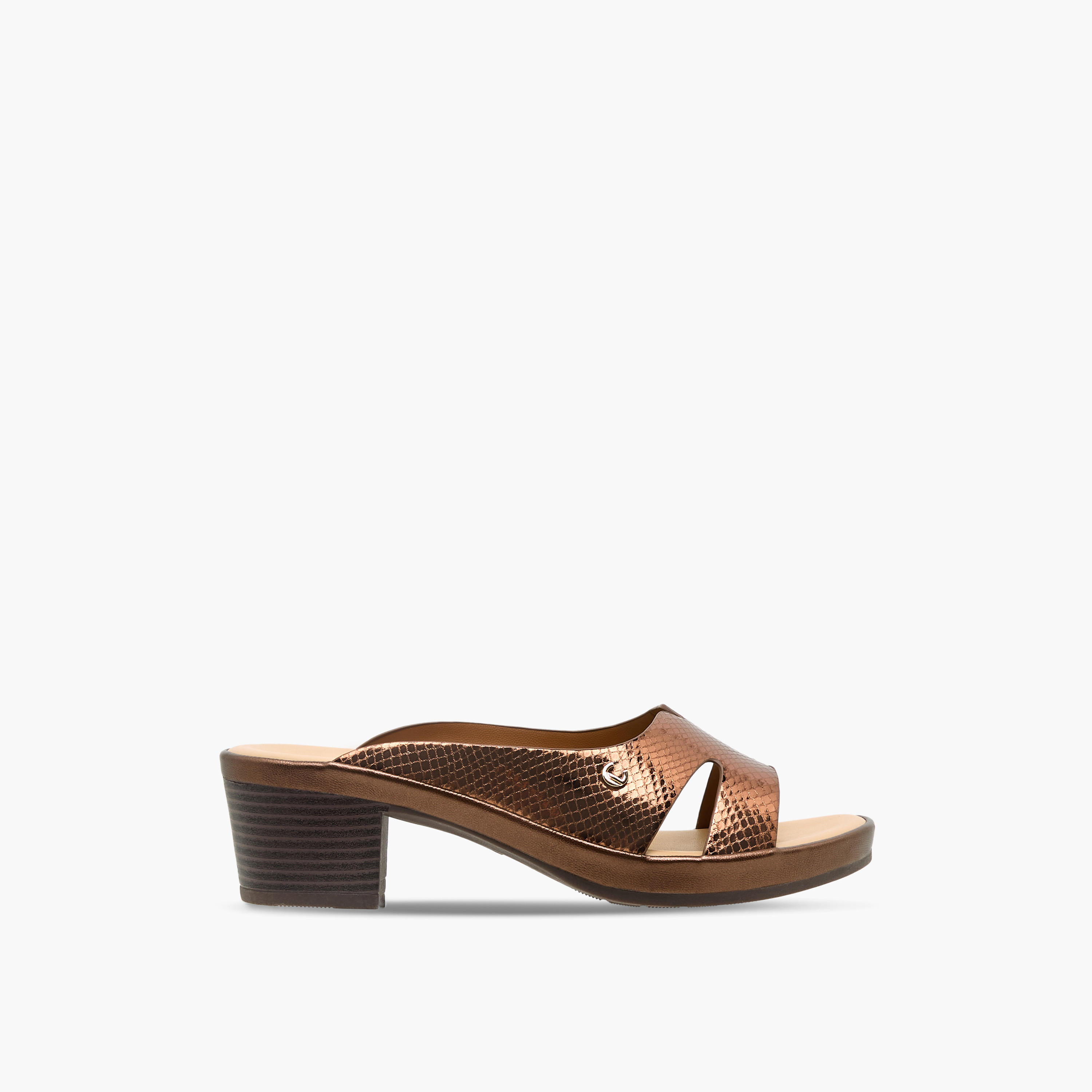 صندل بكعب عريض وأحزمة متقاطعة للنساء من لو كونفور-women-shoes-sandals-heeled-image-3