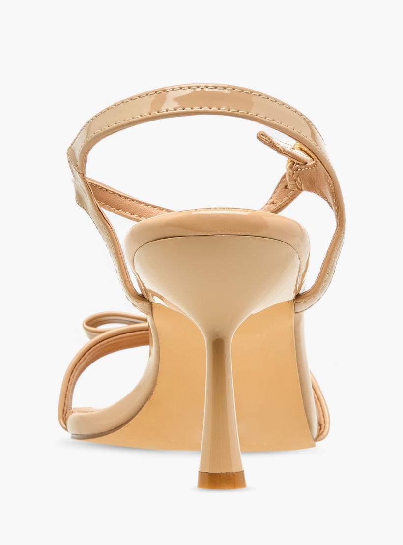 صندل بحزام وكعب مدبب وتفاصيل فيونكة للنساء من فلورا بيلا-women-shoes-sandals-heeled-image-5