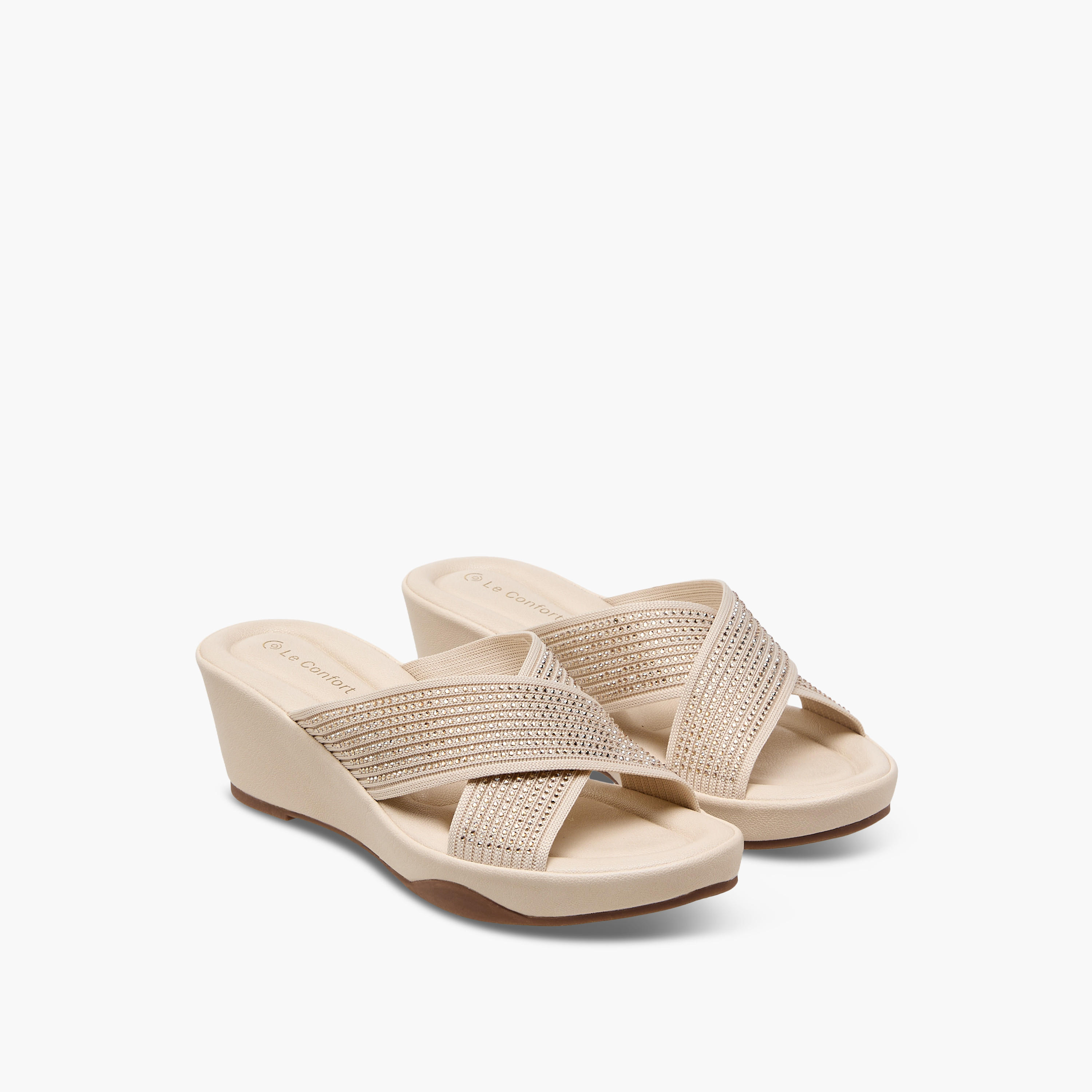 صندل مريح بكعب ويدج وبحزام متقاطع للنساء من لو كونفورت-women-shoes-sandals-heeled-image-1