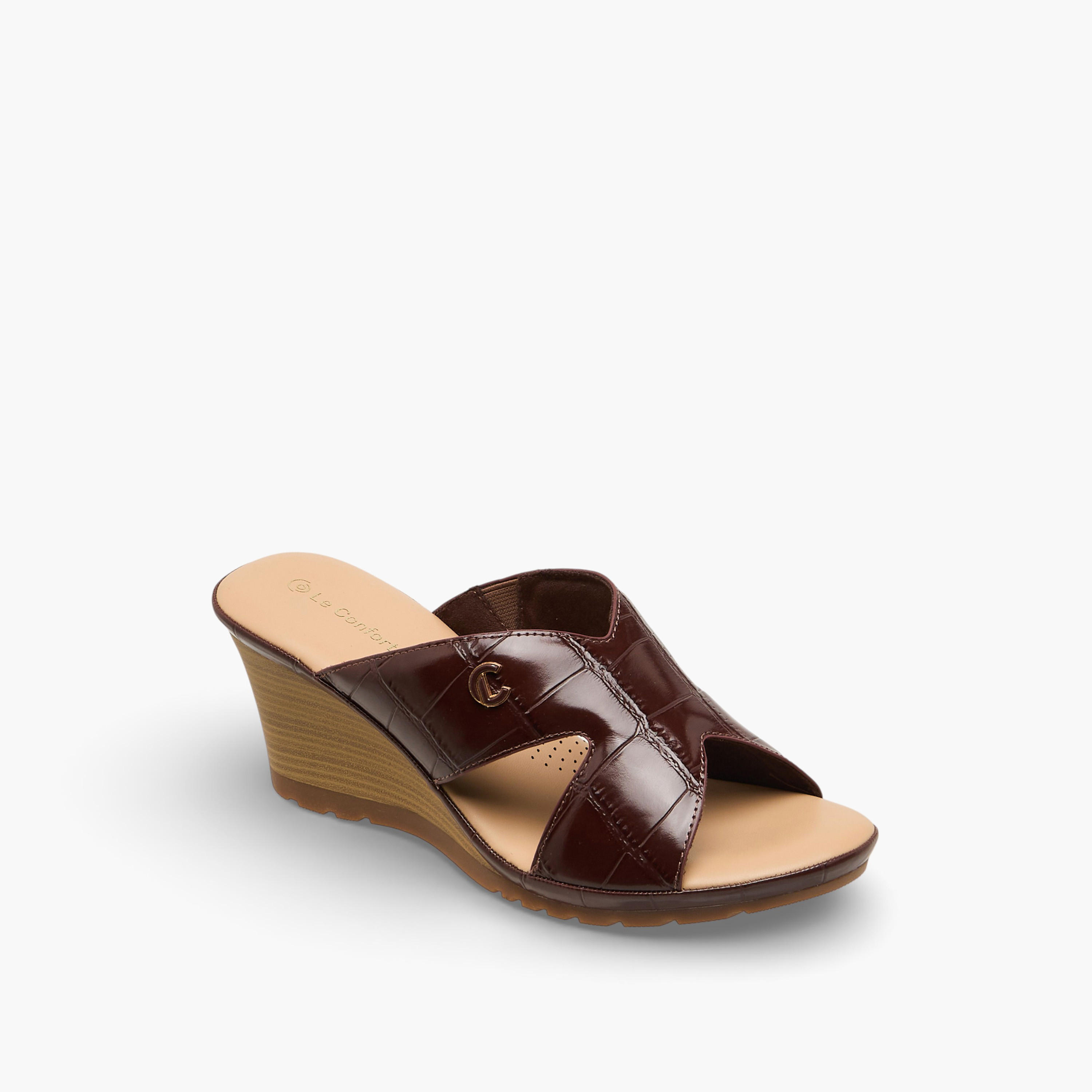 Le Confort Women Wedge Heel Comfort Sandals-women-shoes-sandals-heeled-image-2