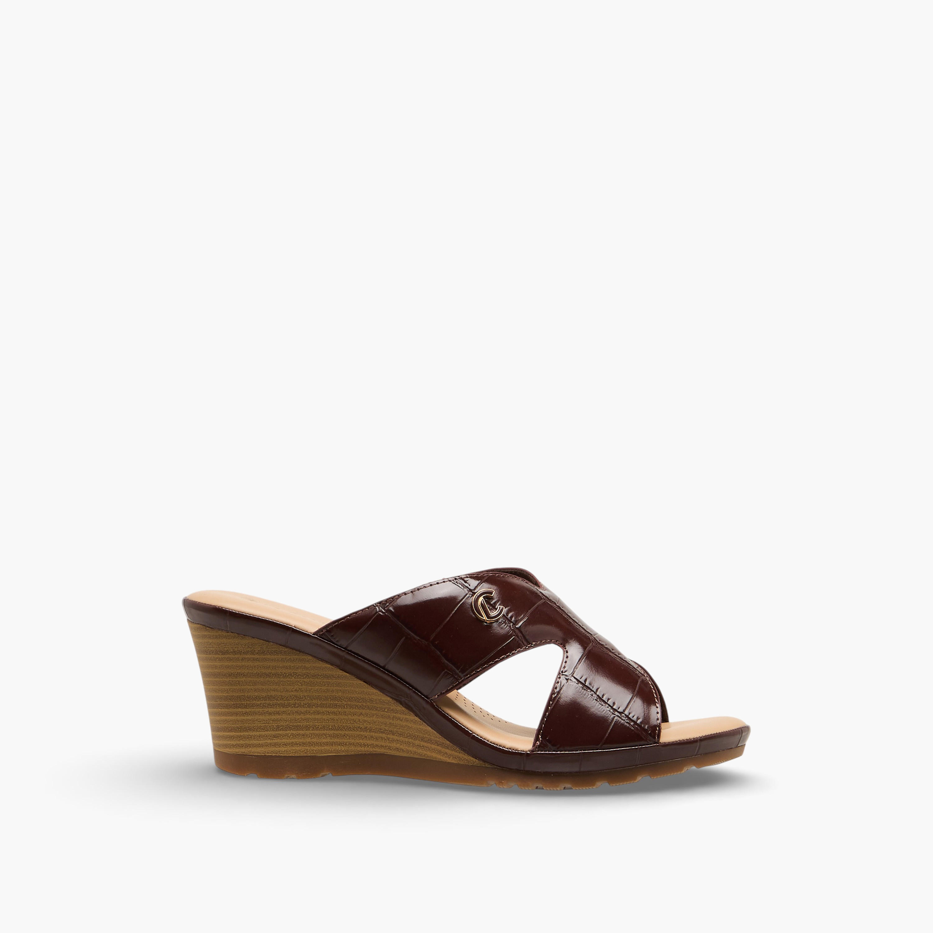 Le Confort Women Wedge Heel Comfort Sandals-women-shoes-sandals-heeled-image-3