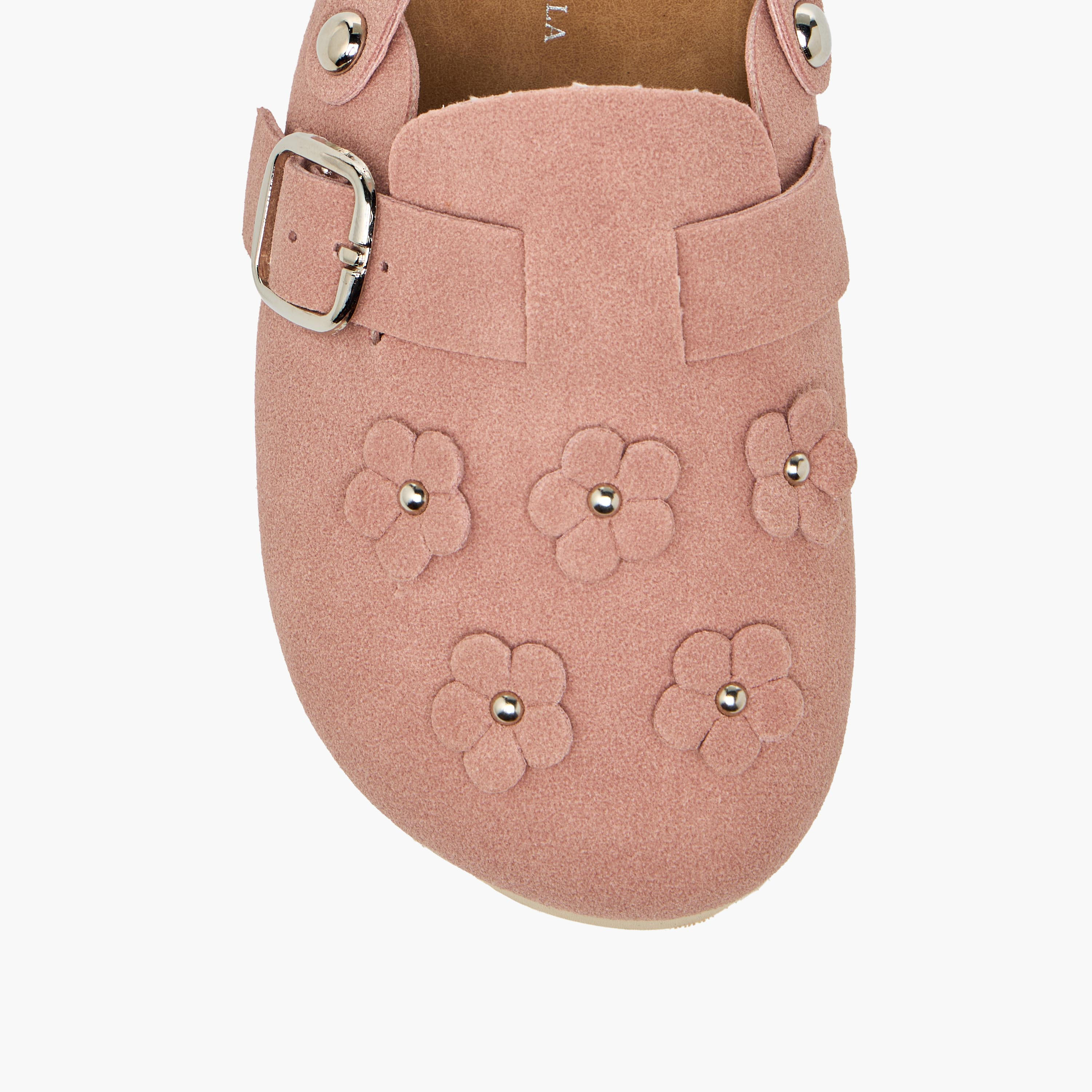 صندل للبنات بتفاصيل زهرية من فلورا بيلا-girls-shoes-sandals-image-5