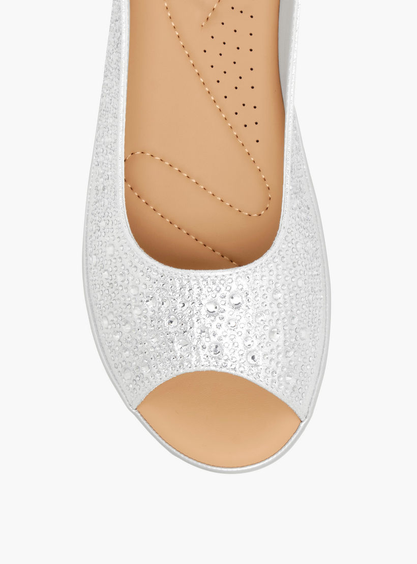 Le Confort Women Embellished Sandals-women-shoes-sandals-heeled-image-4