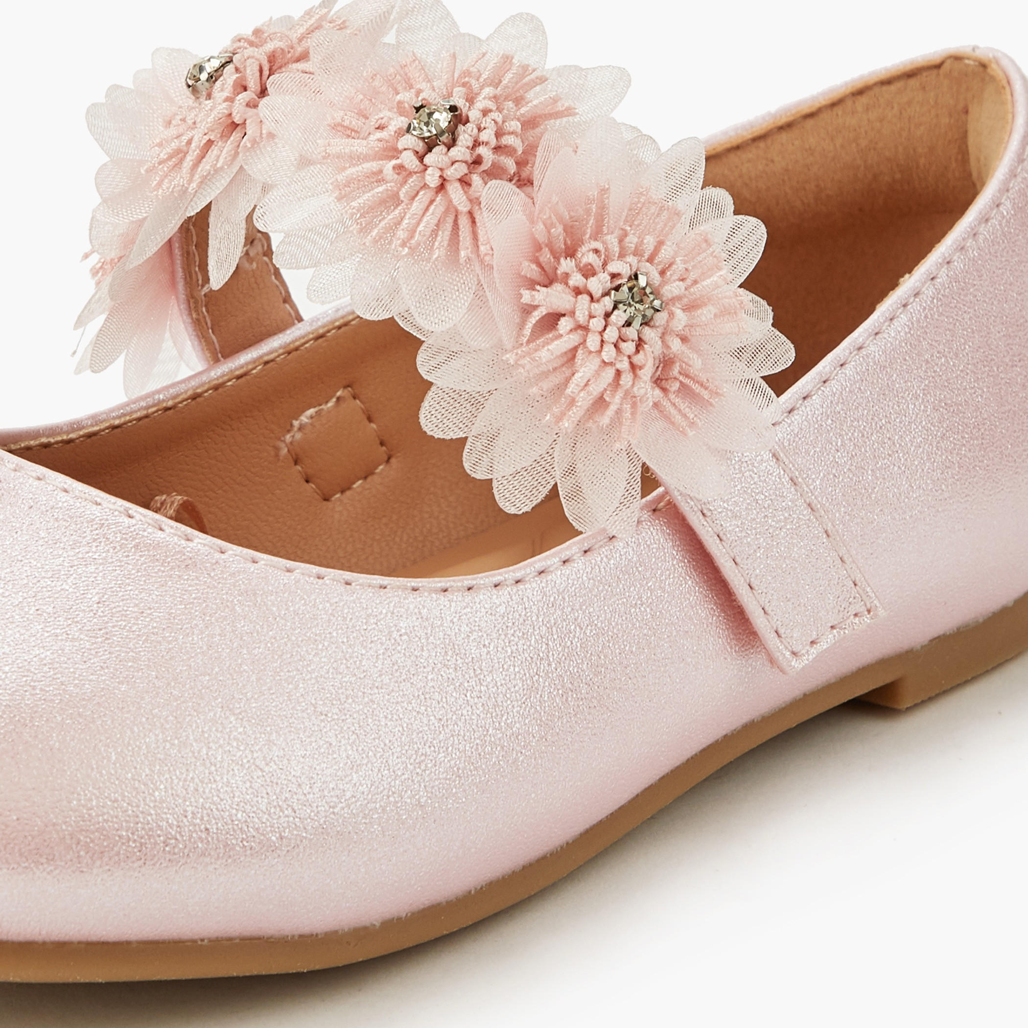 حذاء باليرينا مزين بالزهور للبنات من جونيورز-girls-shoes-maryjanes-image-4