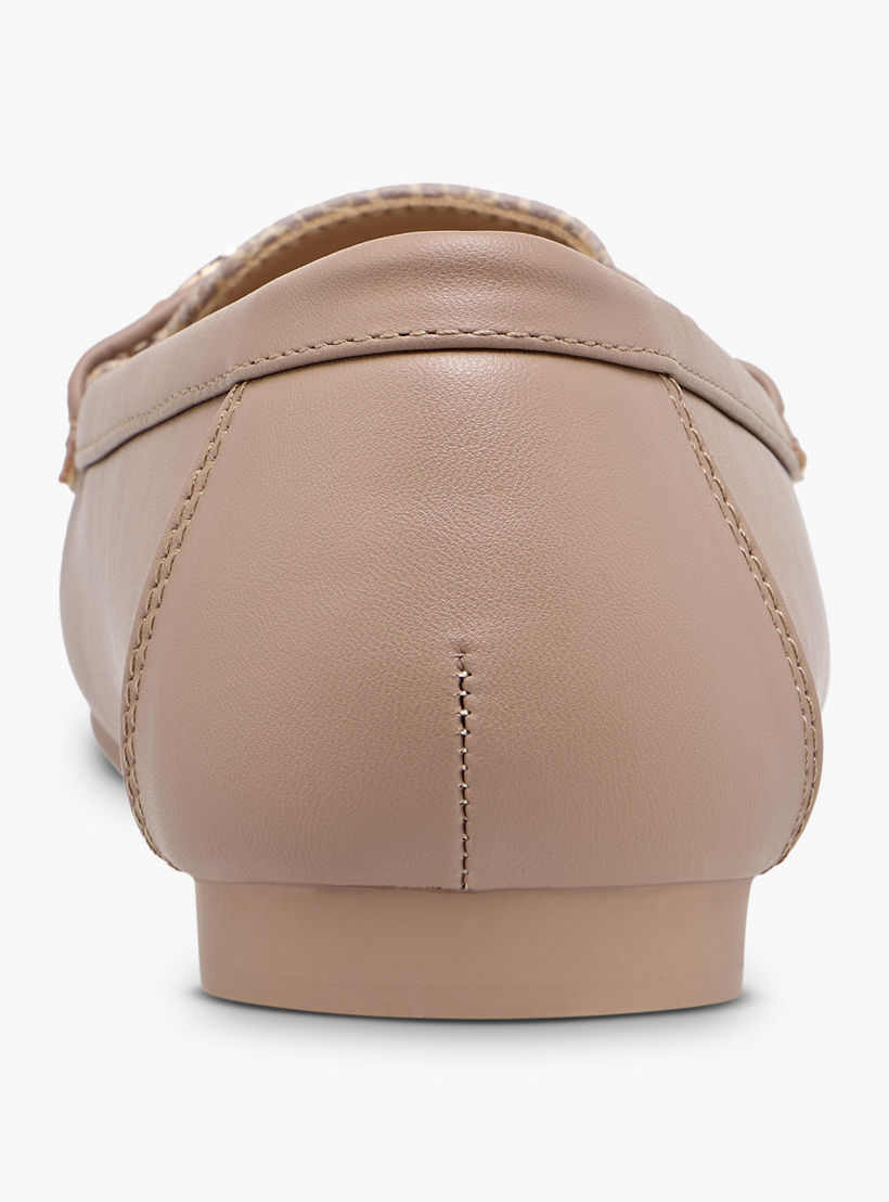 حذاء لوفر بطبعات للنساء من فلورا بيلا-women-shoes-flats-moccasins-image-5
