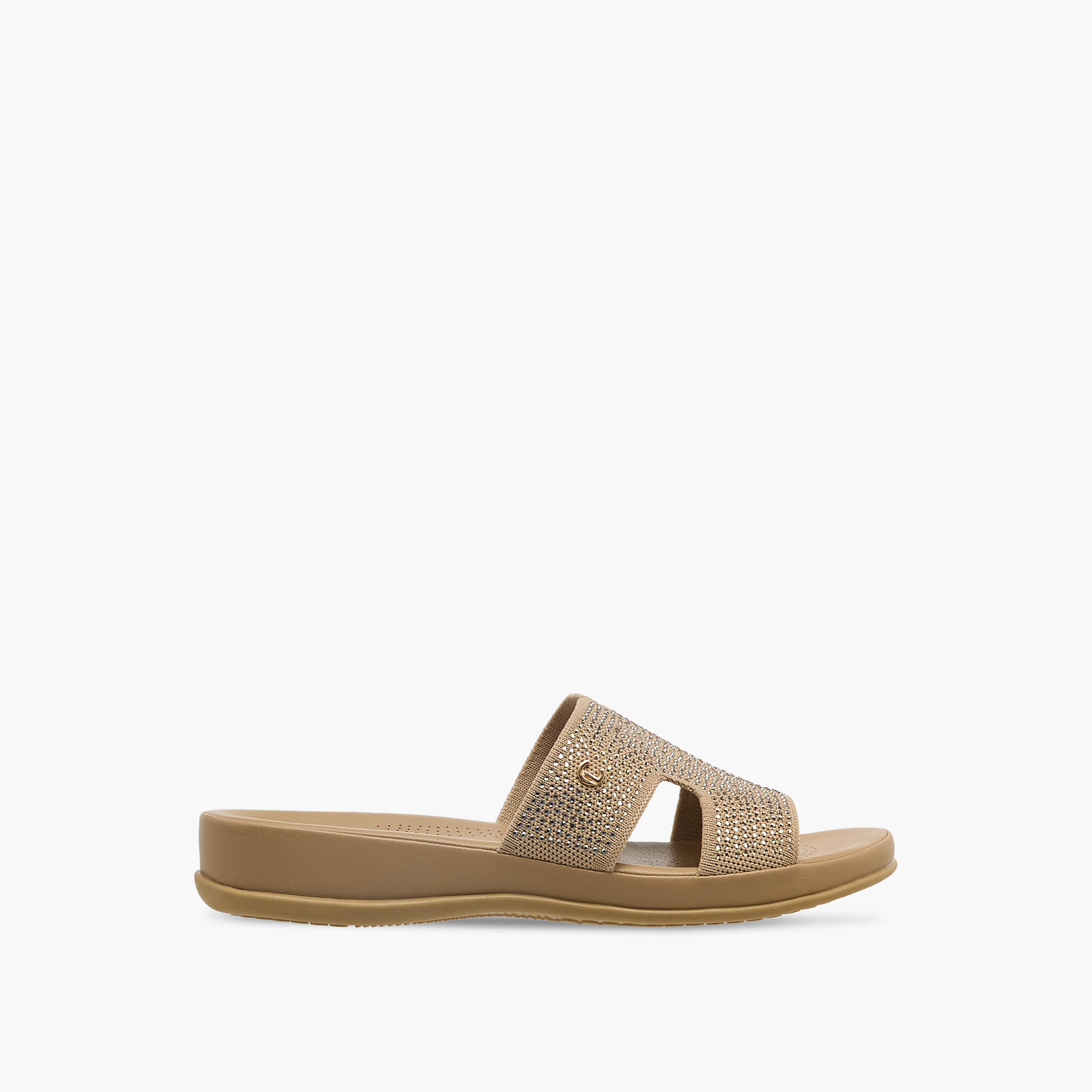 صندل سهل الارتداء بتزيينات للنساء من لو كونفورت-women-shoes-flats-sandals-image-3