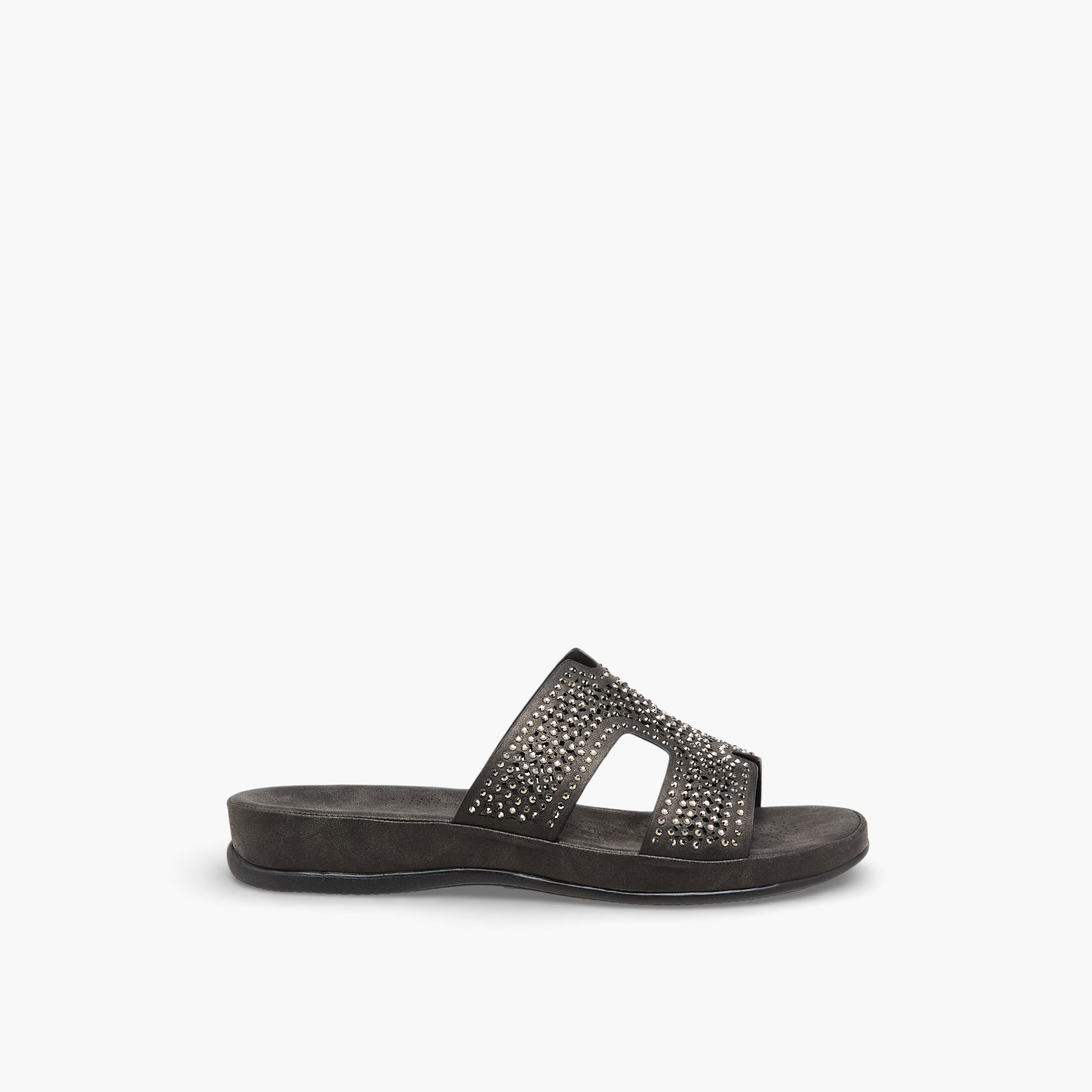 صندل سهل الارتداء مزين للنساء من فلورا بيلا-women-shoes-flats-sandals-image-3