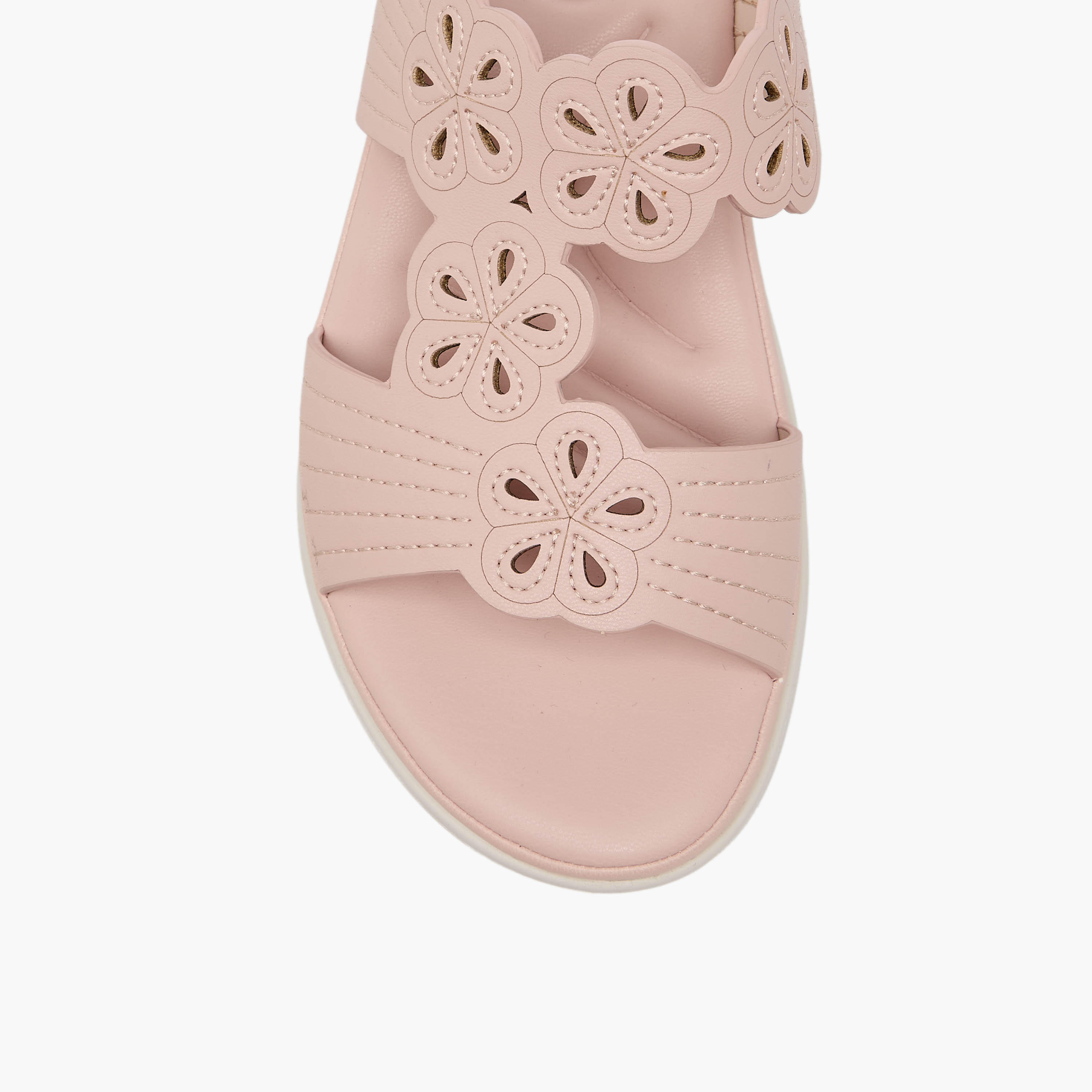 صندل بكعب ويدج وتفاصيل زهور مفرغة للنساء من فلورا بيلا-women-shoes-flats-sandals-image-4
