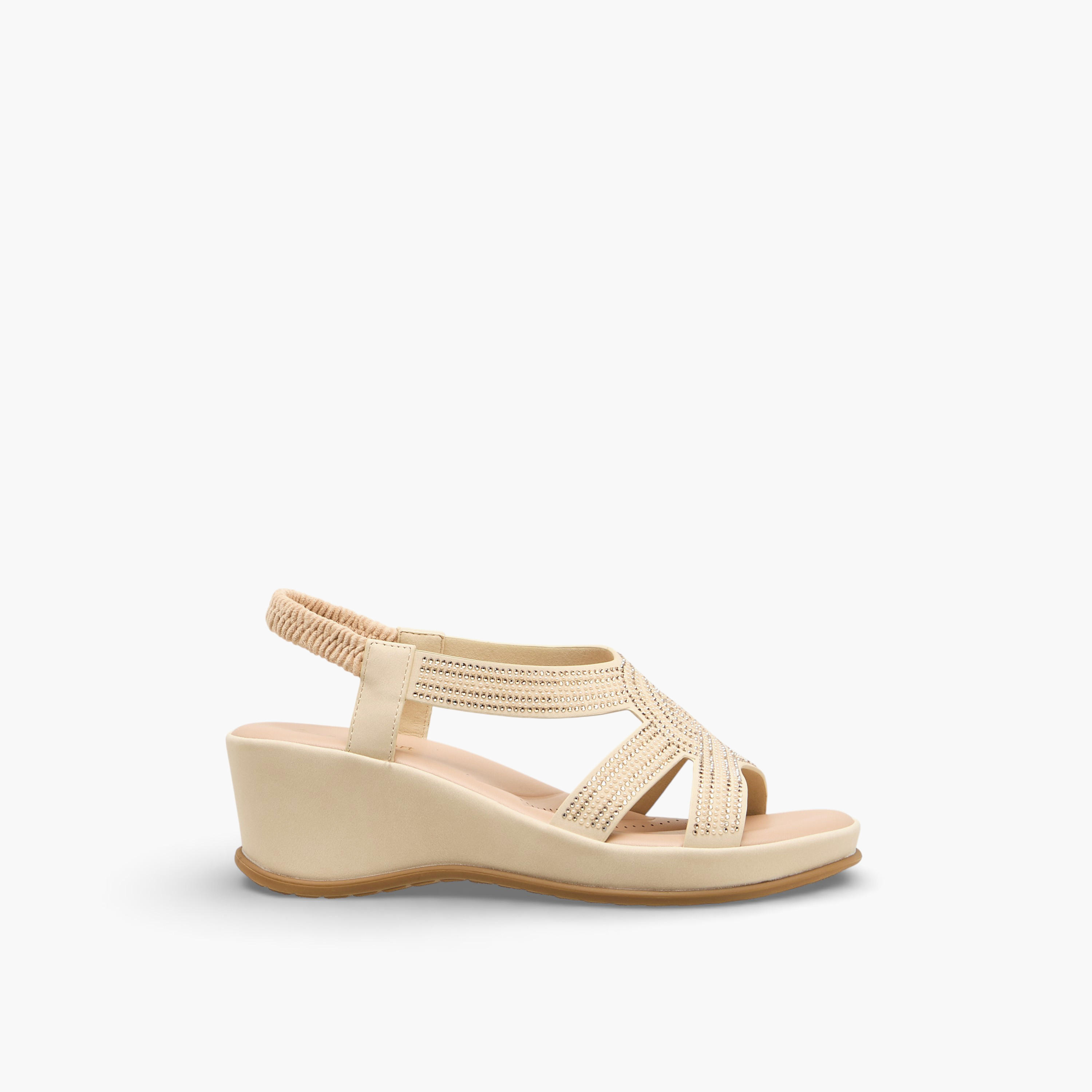 صندل مريح بكعب ويدج للنساء من لو كونفورت-women-shoes-sandals-heeled-image-3