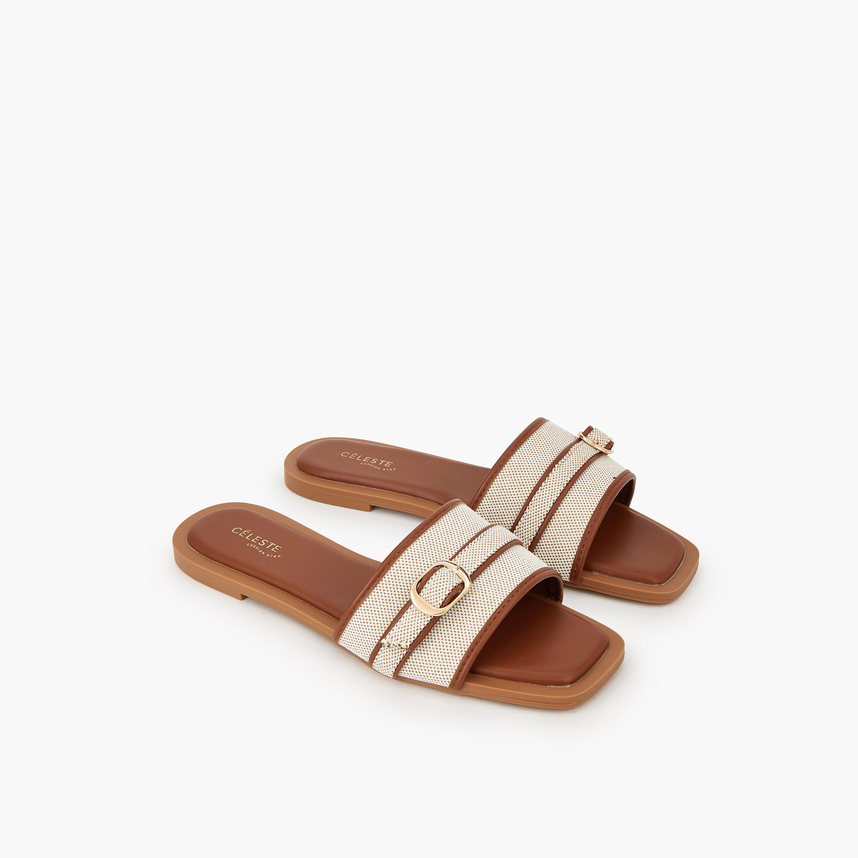 صندل مسطح بارز الملمس بتفاصيل إبزيم للنساء من سيليست-women-shoes-sandals-flats-image-1
