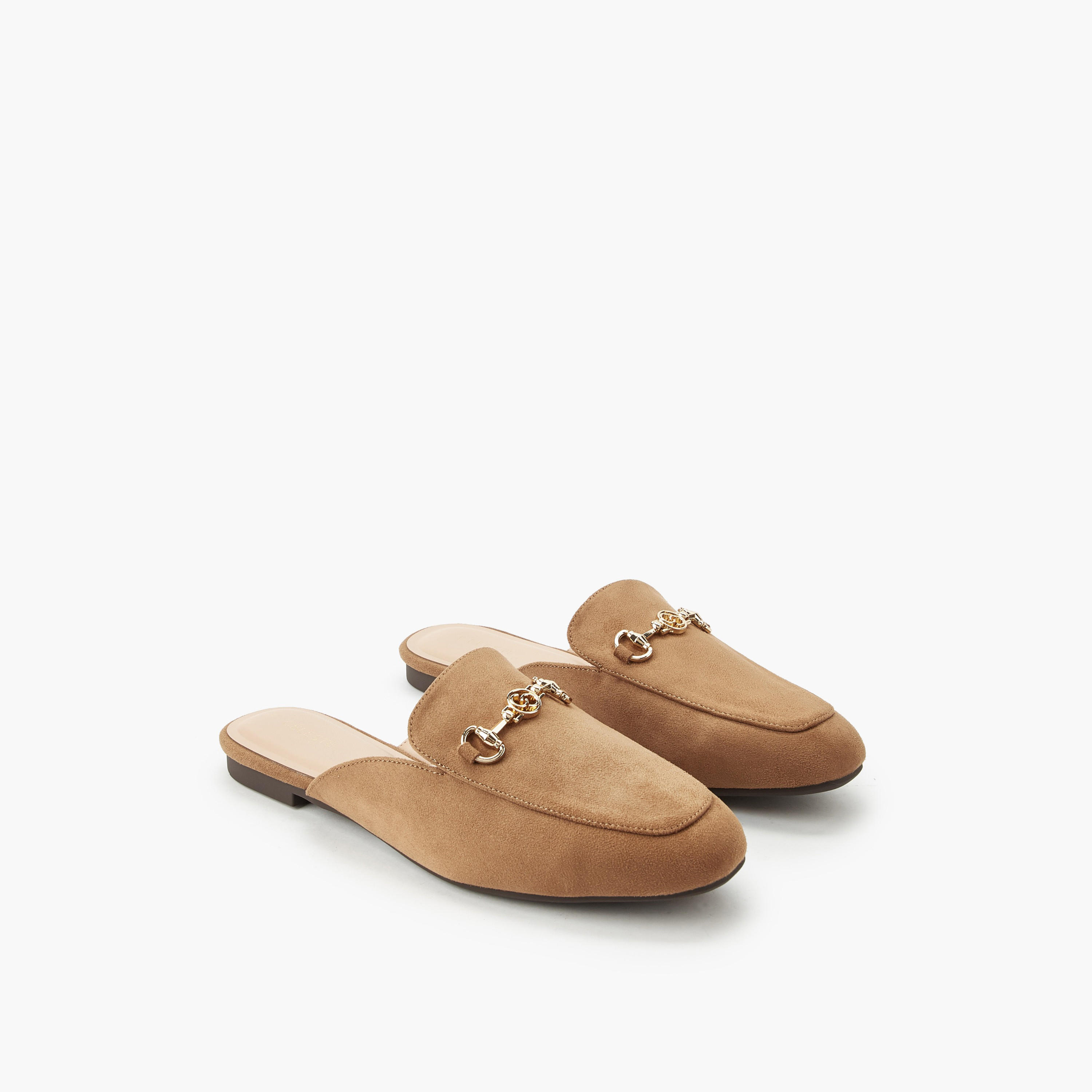حذاء ميول شمواه سهل الارتداء بتفاصيل حلية للنساء من سيليست-women-shoes-flats-mules-image-1