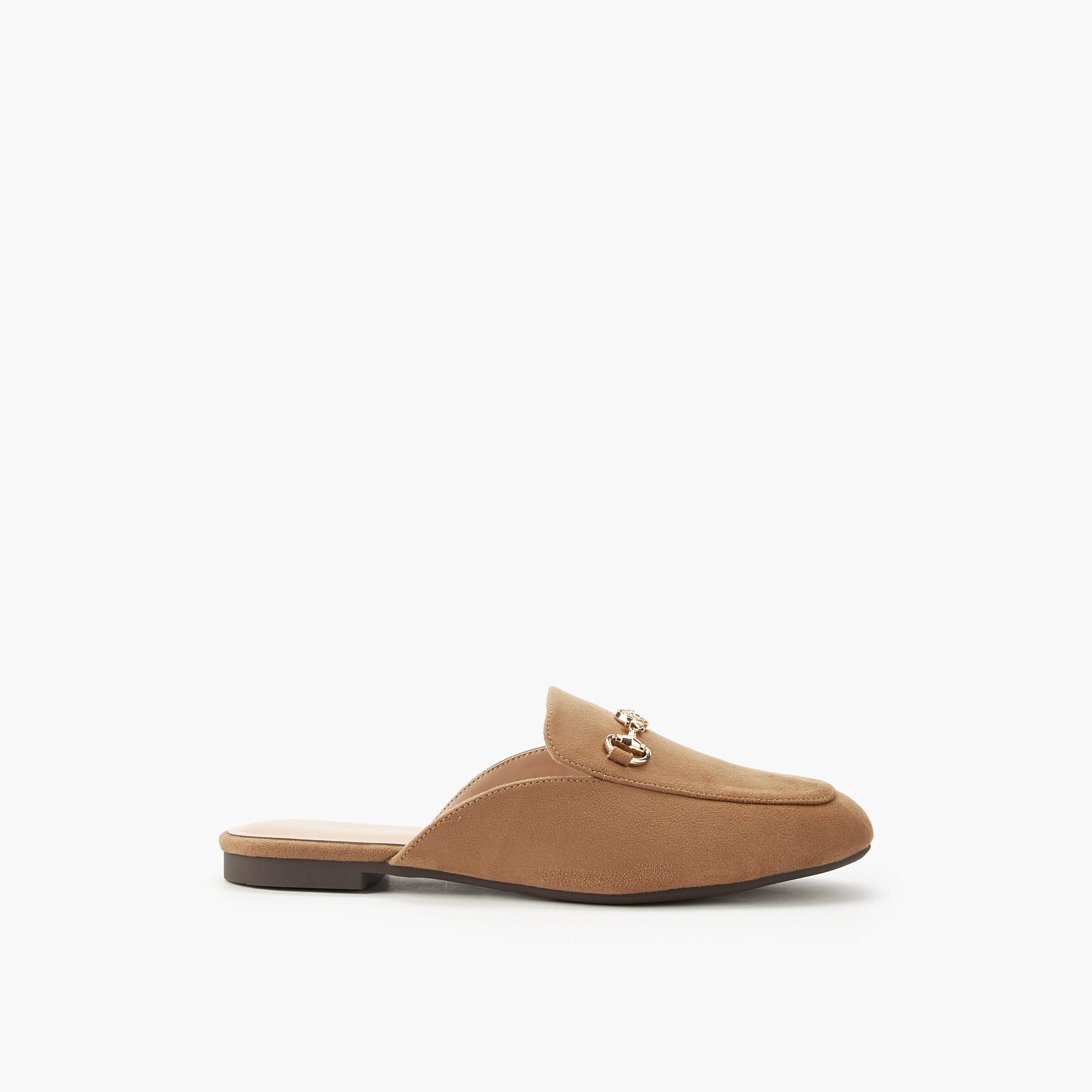 حذاء ميول شمواه سهل الارتداء بتفاصيل حلية للنساء من سيليست-women-shoes-flats-mules-image-3
