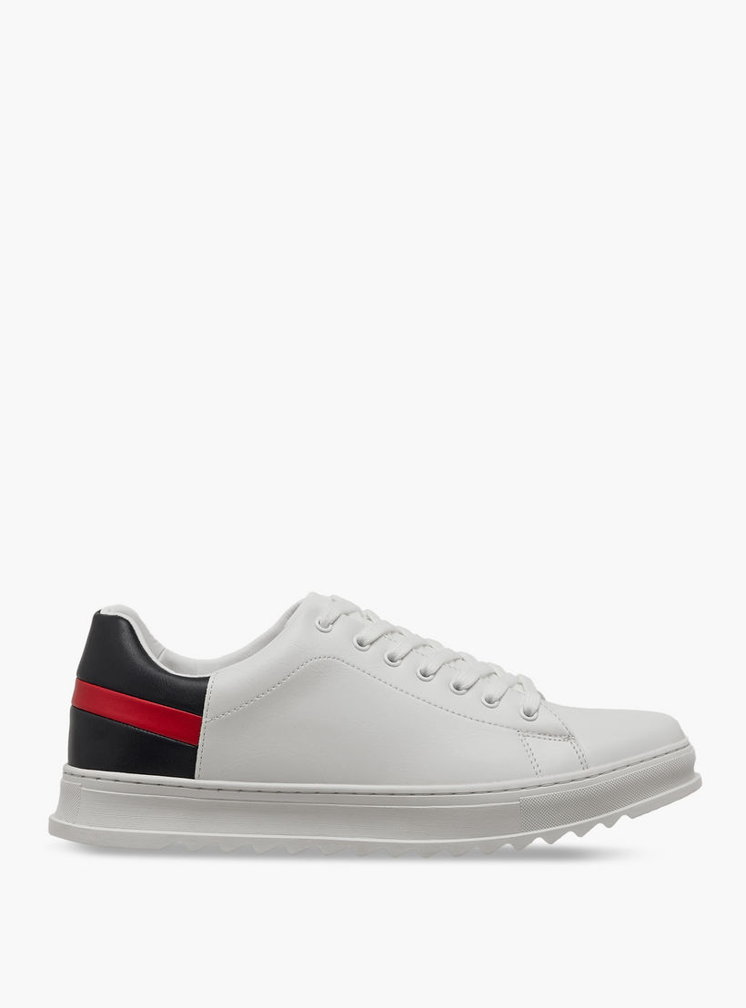 حذاء سنيكرز سادة برباط من إل بي إل من شو إكسبرس-men-shoes-sneakers-image-3