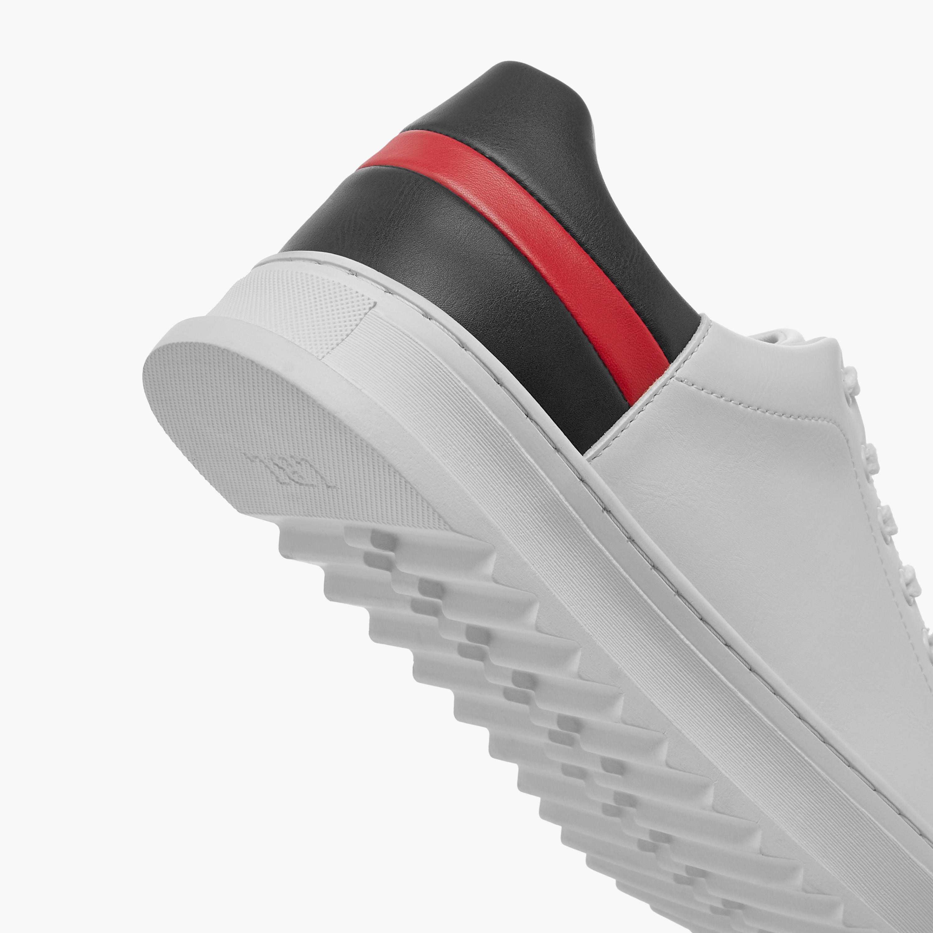 حذاء سنيكرز سادة برباط من إل بي إل من شو إكسبرس-men-shoes-sneakers-image-5