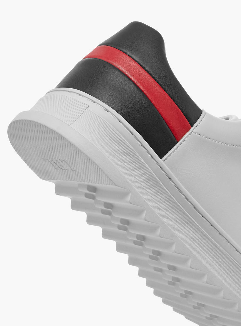 حذاء سنيكرز سادة برباط من إل بي إل من شو إكسبرس-men-shoes-sneakers-image-5