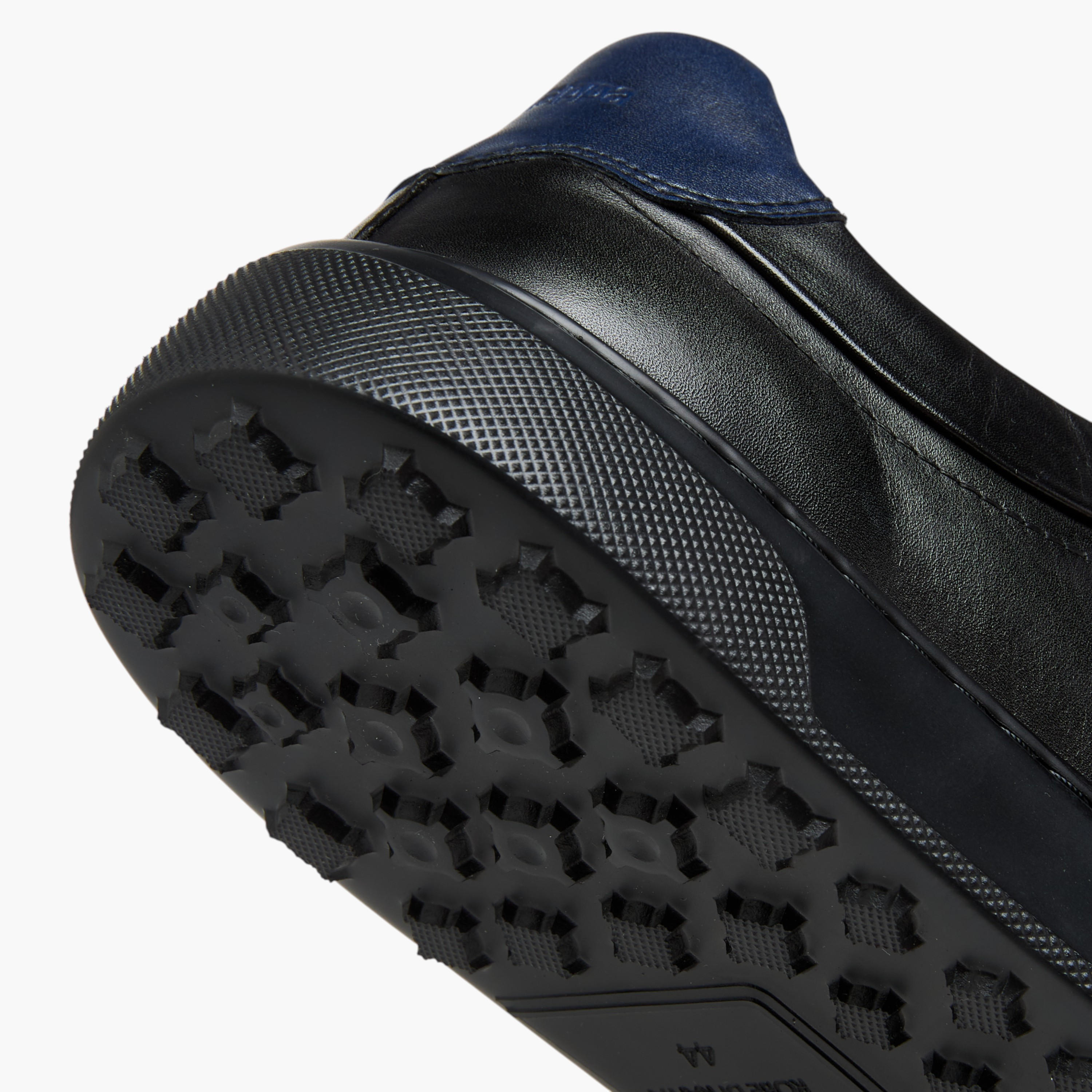 حذاء سنيكرز سادة روب دي كابا برباط للرجال من كابا-men-shoes-sneakers-image-5