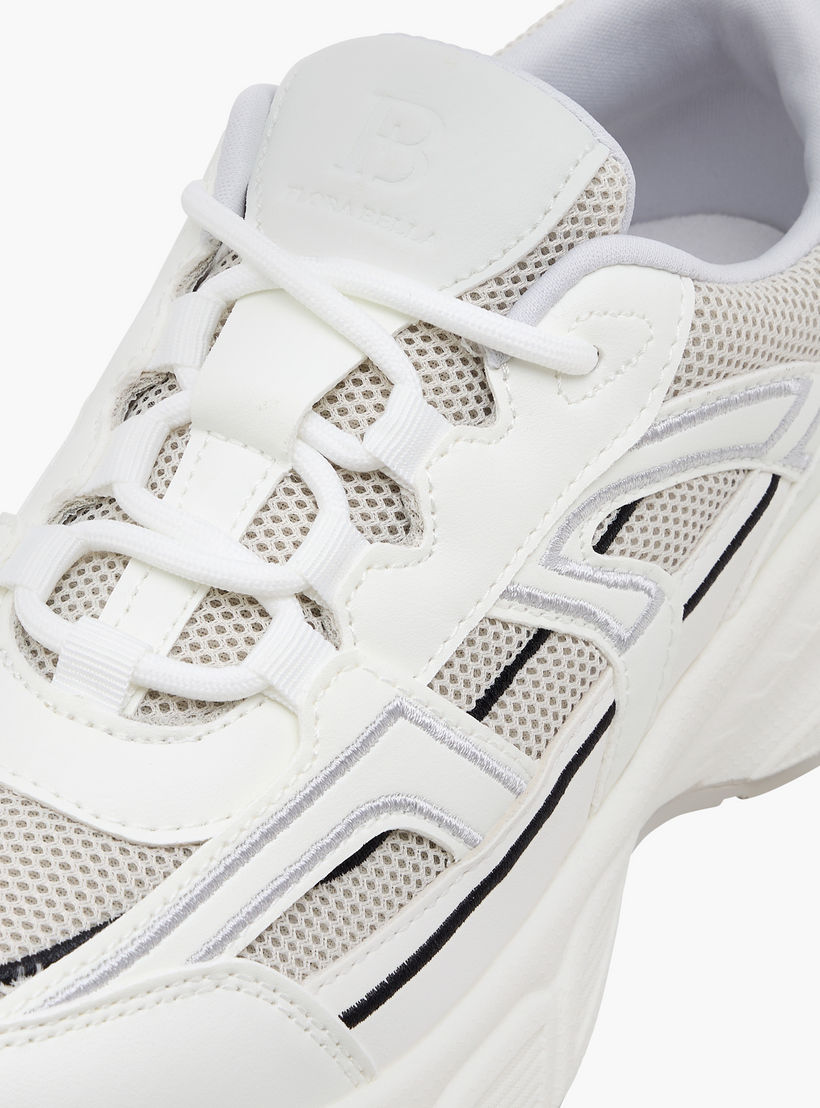 حذاء سنيكرز بألواح مع رباط إغلاق من فلورا بيلا-women-shoes-sneakers-image-4