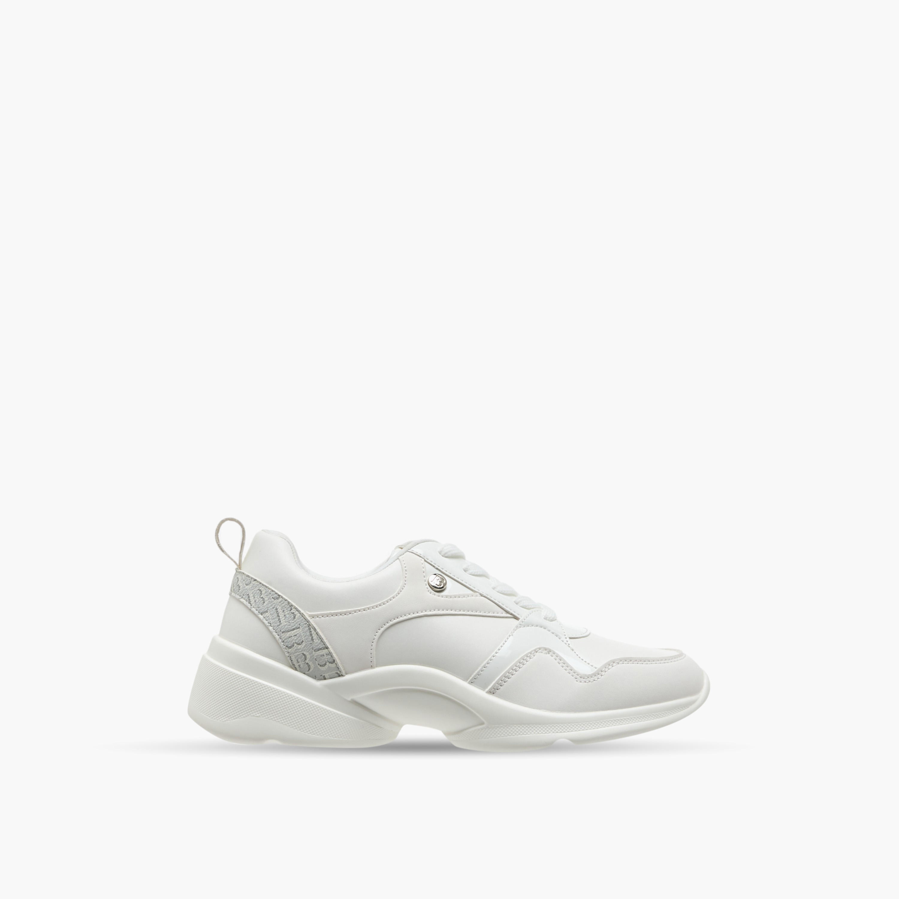 حذاء سنيكرز برباط إغلاق وتفاصيل مونوجرام من فلورا بيلا-women-shoes-sneakers-image-3