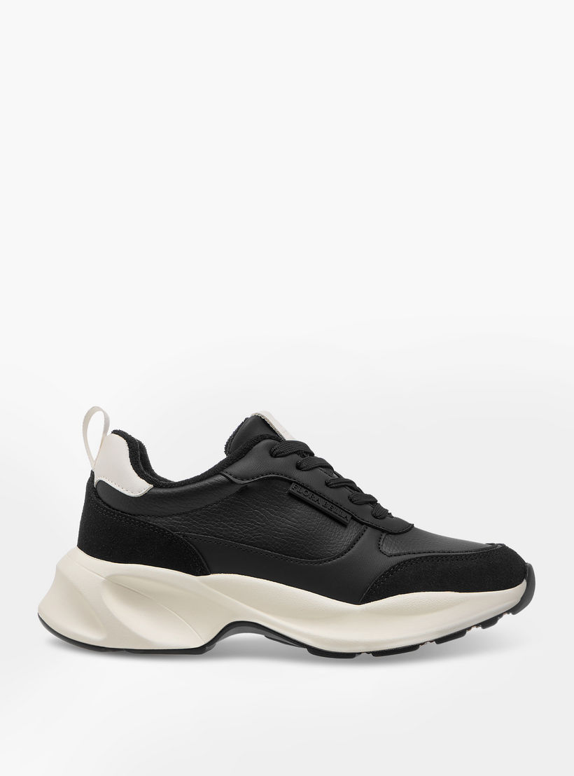 حذاء سنيكرز برباط إغلاق وتفاصيل الشعار من فلورا بيلا-women-shoes-sneakers-image-3