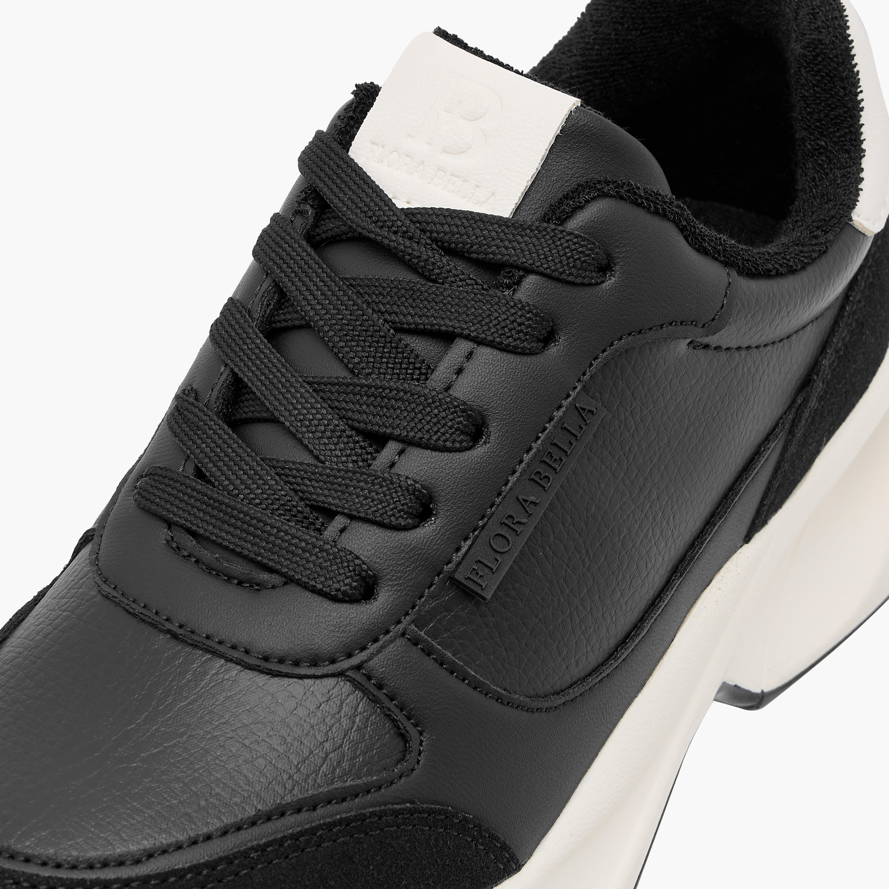 حذاء سنيكرز برباط إغلاق وتفاصيل الشعار من فلورا بيلا-women-shoes-sneakers-image-4