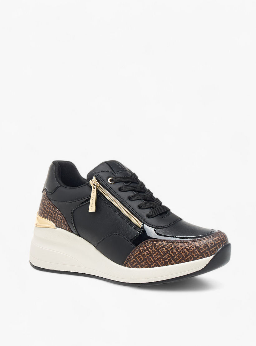 حذاء سنيكرز بطبعات مونوجرام ورباط إغلاق من فلورا بيلا-women-shoes-sneakers-image-2