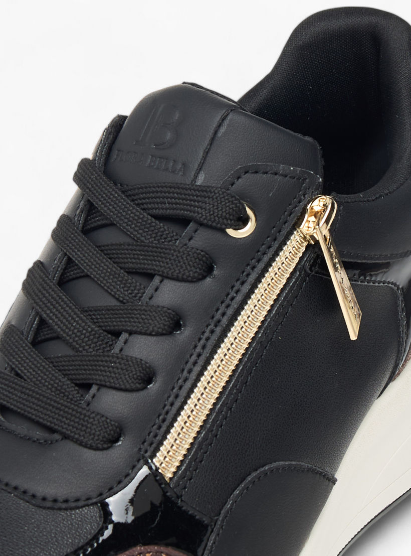 حذاء سنيكرز بطبعات مونوجرام ورباط إغلاق من فلورا بيلا-women-shoes-sneakers-image-4