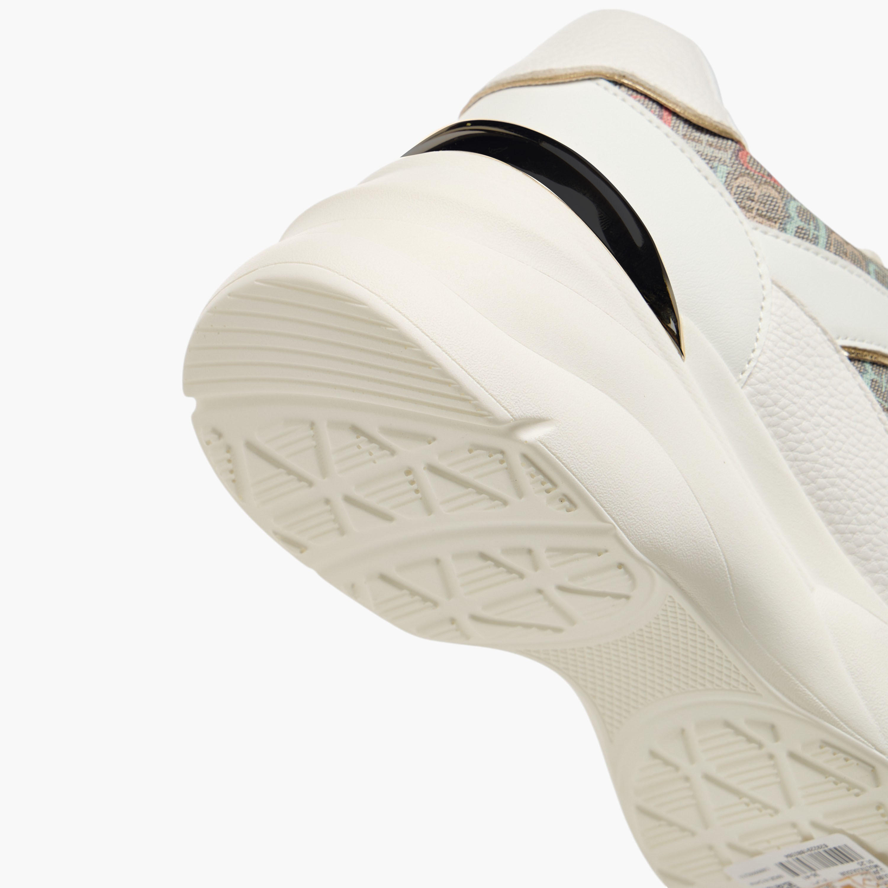 حذاء سنيكرز بطبعات مونوجرام ورباط إغلاق من فلورا بيلا-women-shoes-sneakers-image-5