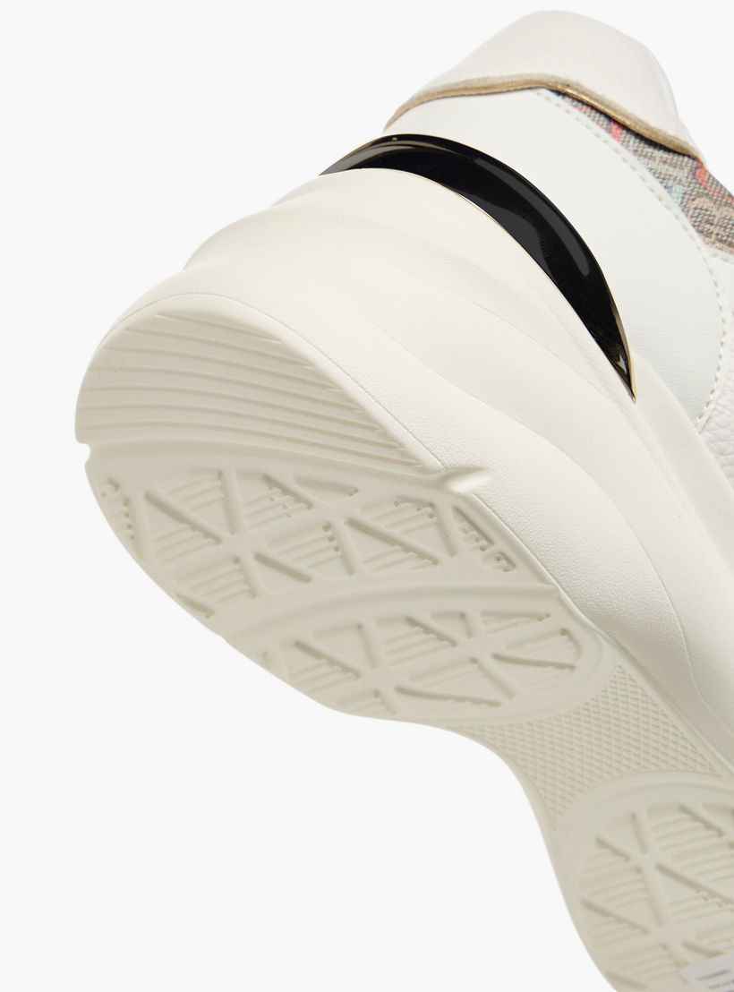 حذاء سنيكرز بطبعات مونوجرام ورباط إغلاق من فلورا بيلا-women-shoes-sneakers-image-5