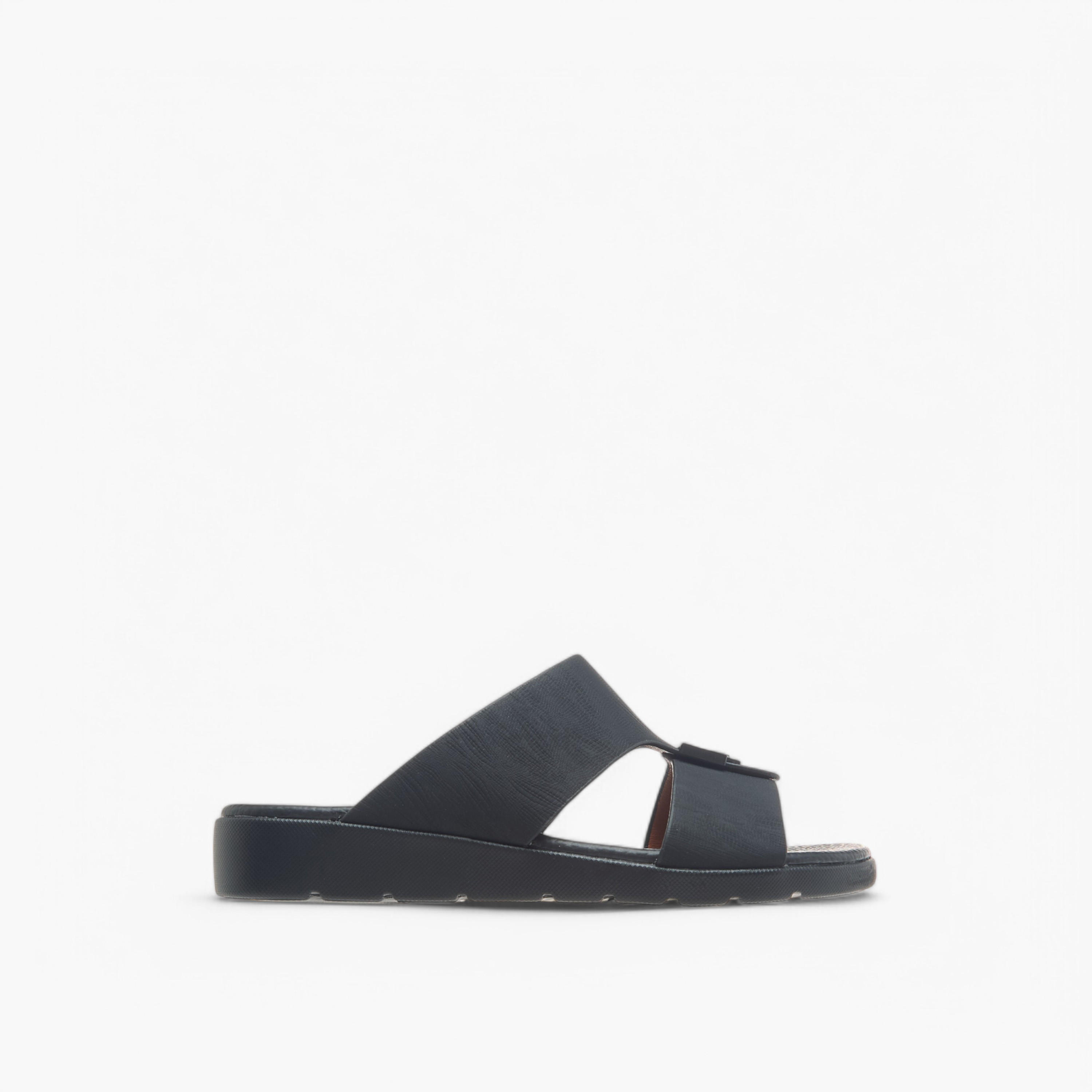 صندل عربي سهل الارتداء بزينة معدنية إل بي إل من شو إكسبريس-boys-shoes-sandals-image-2