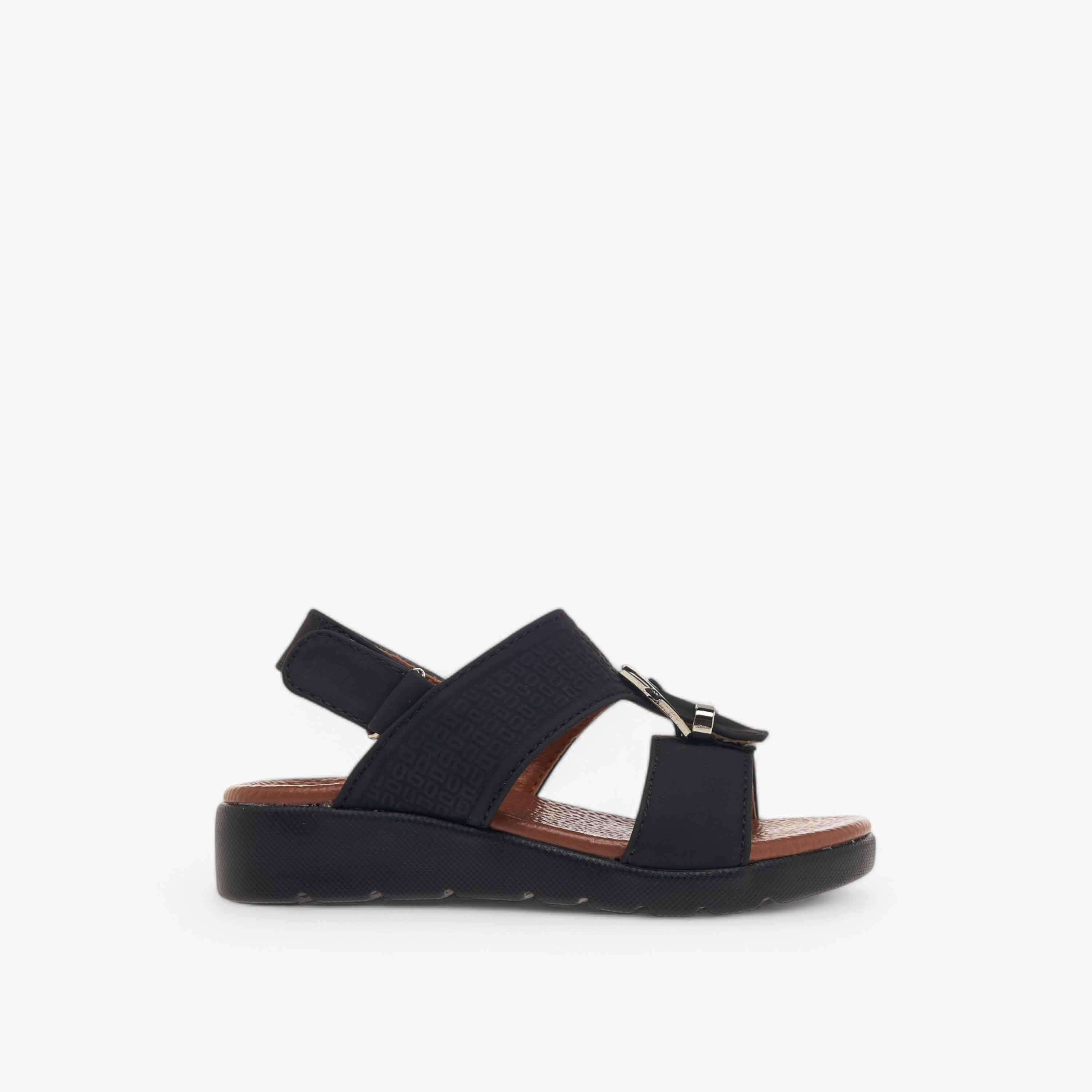 صندل عربي بارز الملمس بشريط إغلاق لاصق إل بي إل من شو إكسبريس-boys-shoes-sandals-image-2